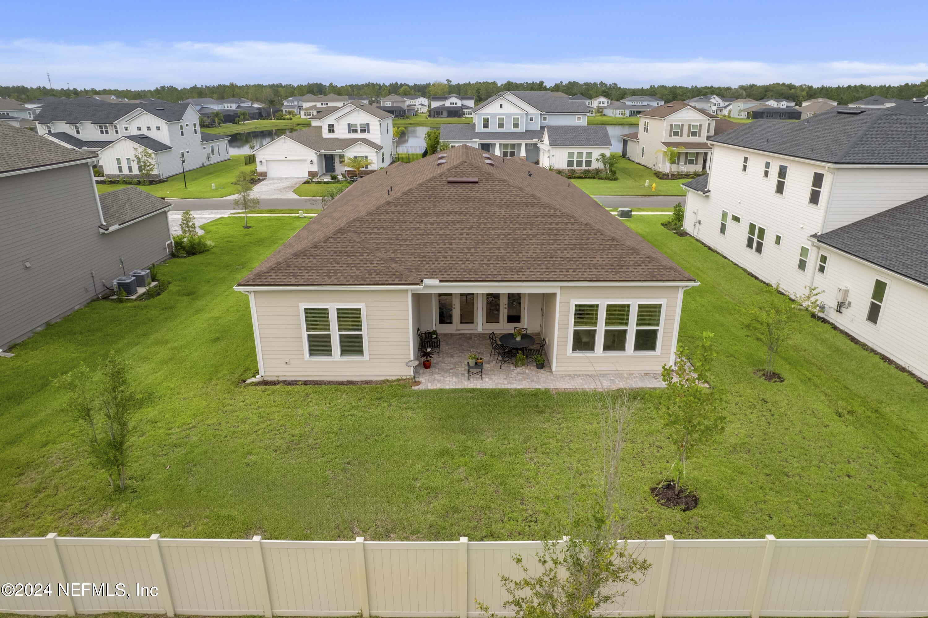 194 HILLENDALE Circle