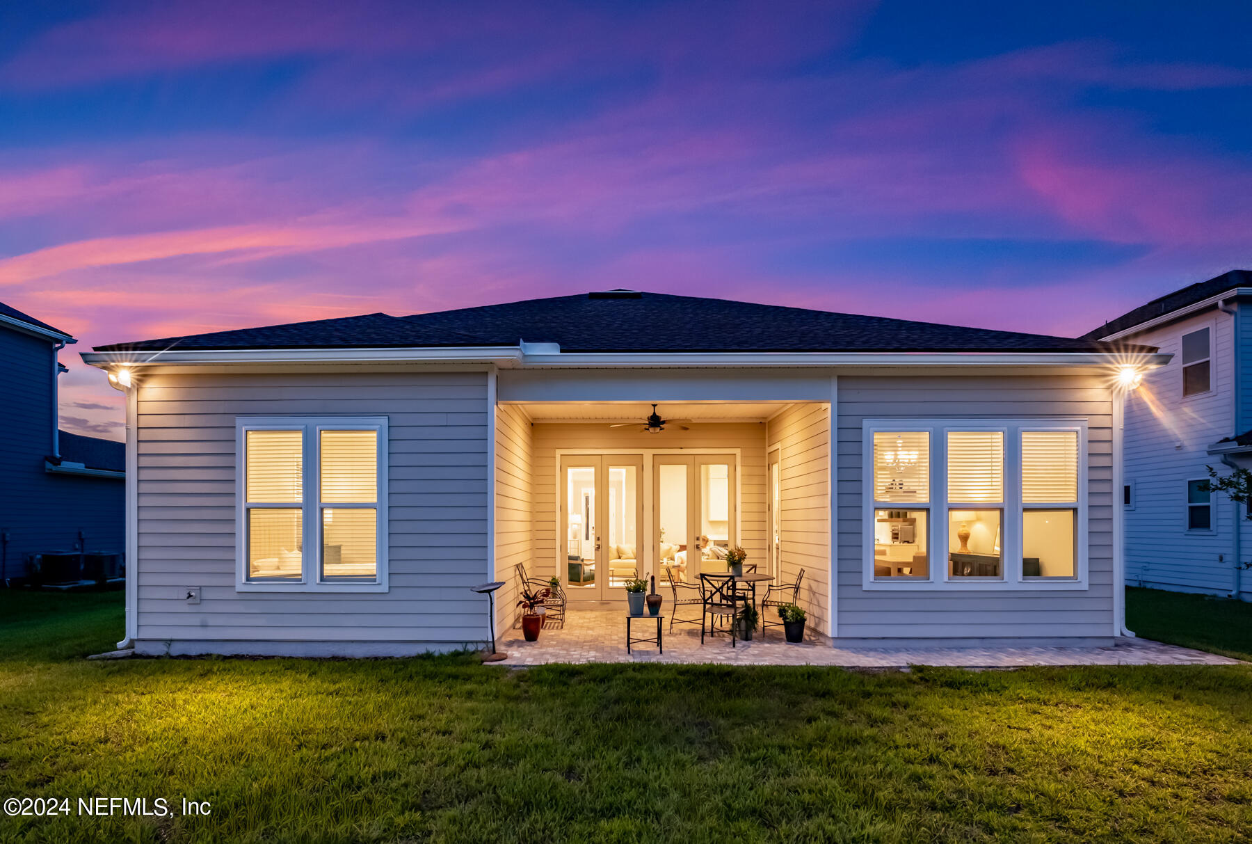 194 HILLENDALE Circle