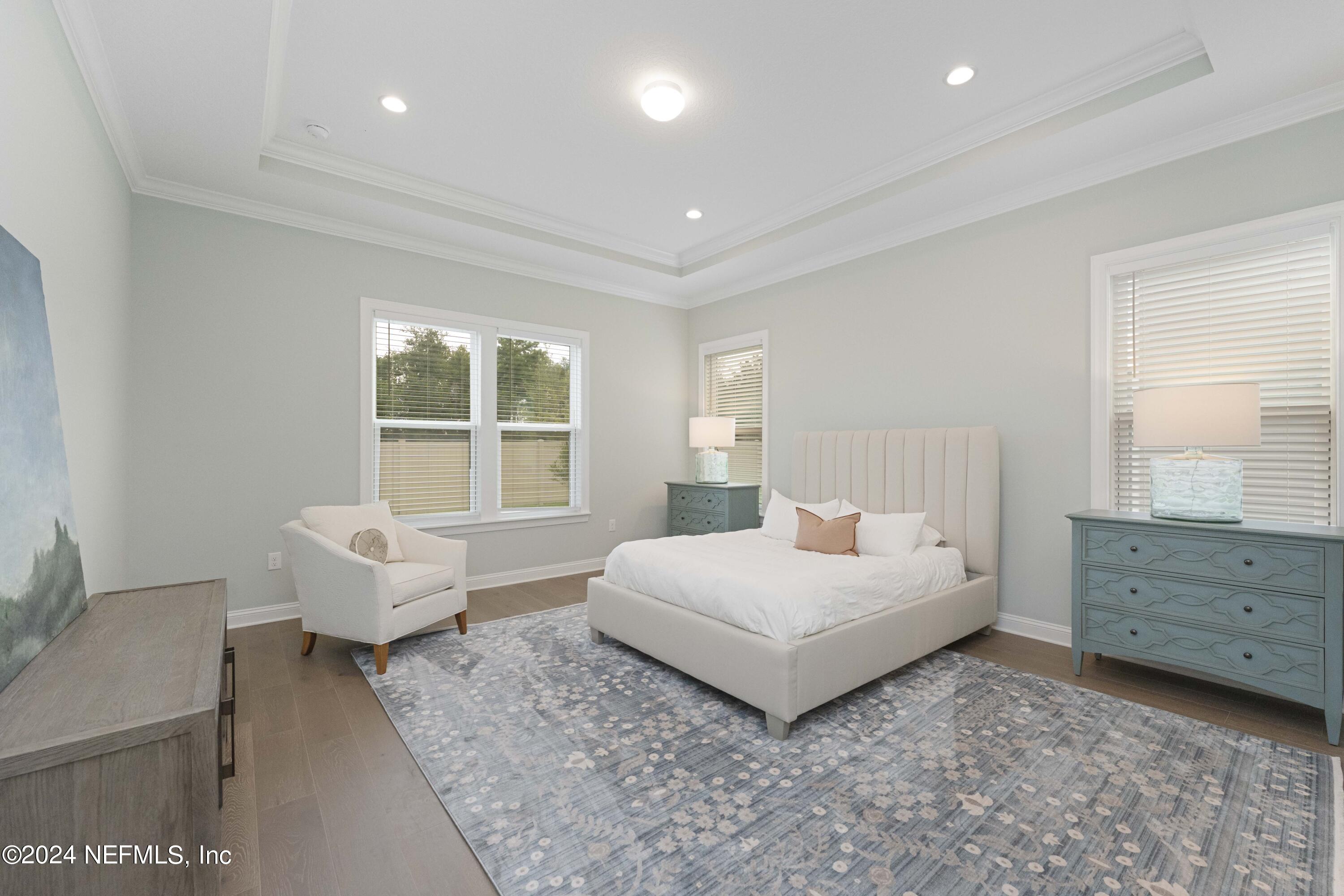 194 HILLENDALE Circle