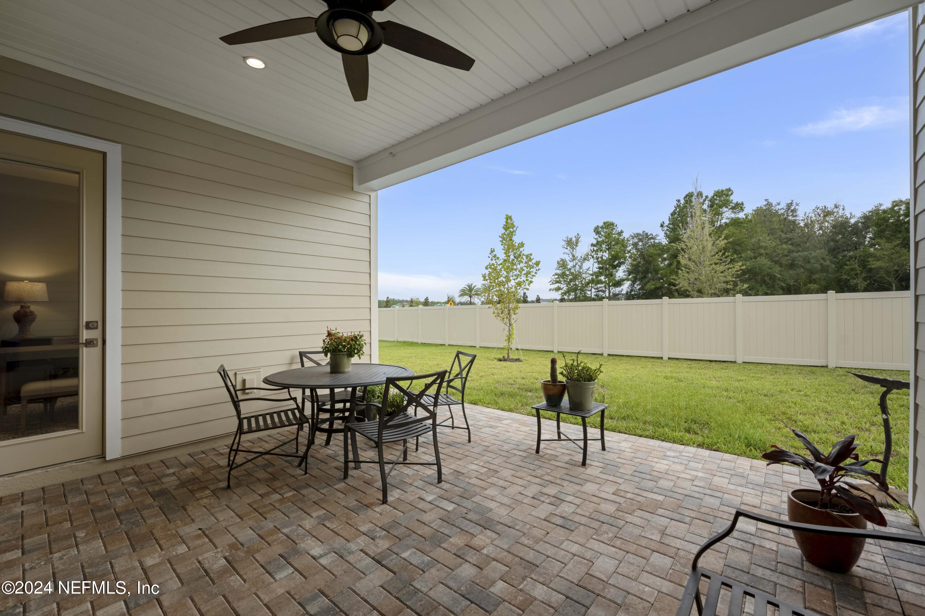 194 HILLENDALE Circle