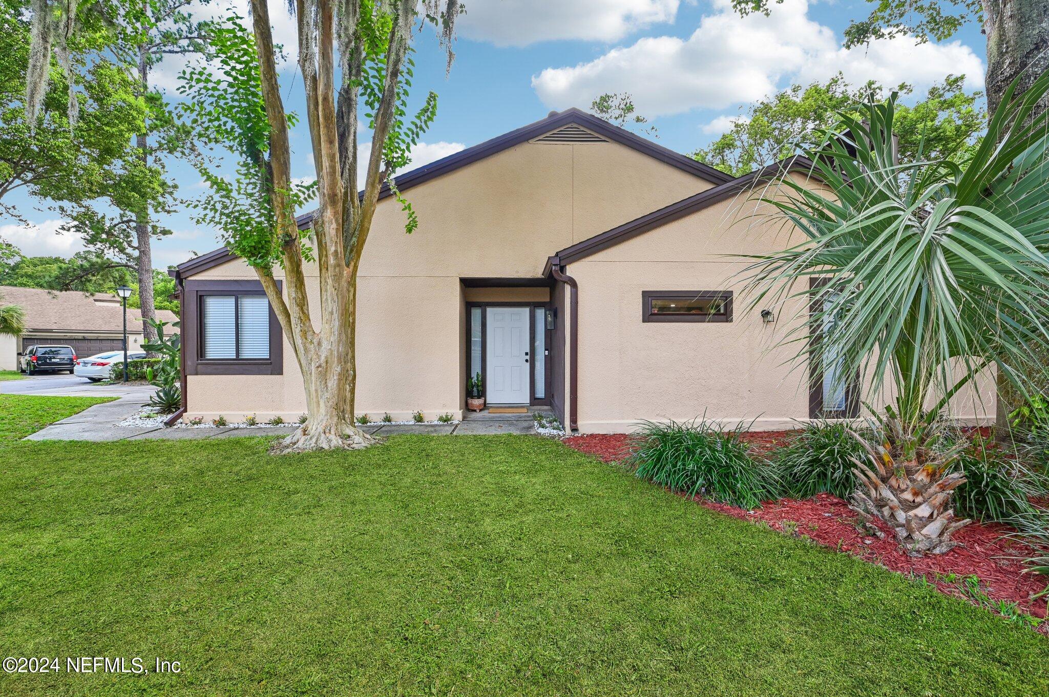 7965 LINKSIDE Drive