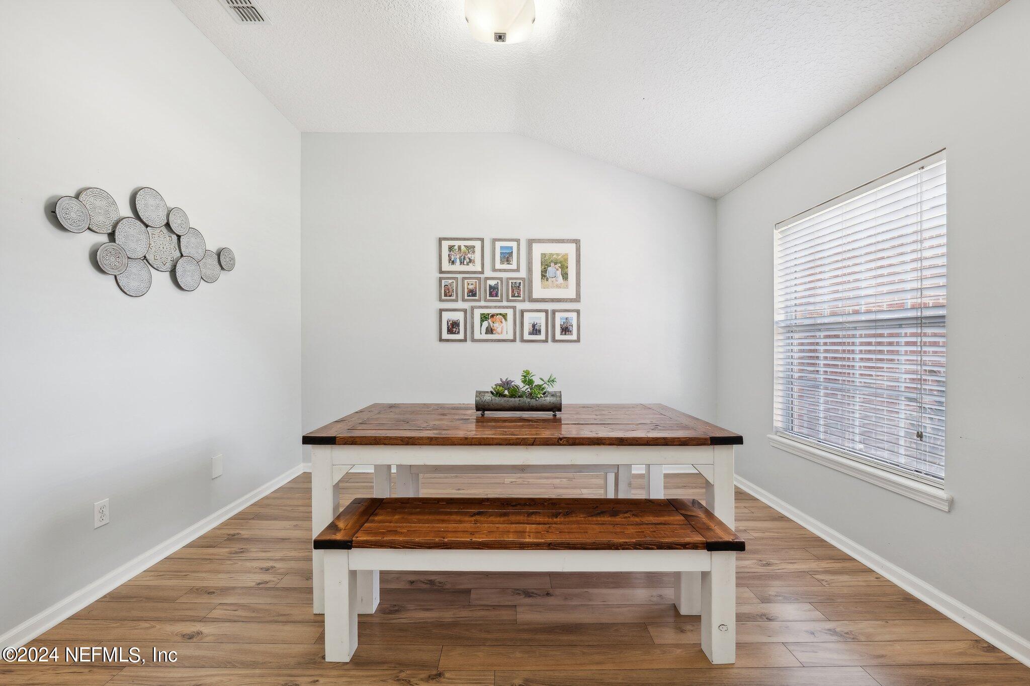3150 WANDERING OAKS Drive