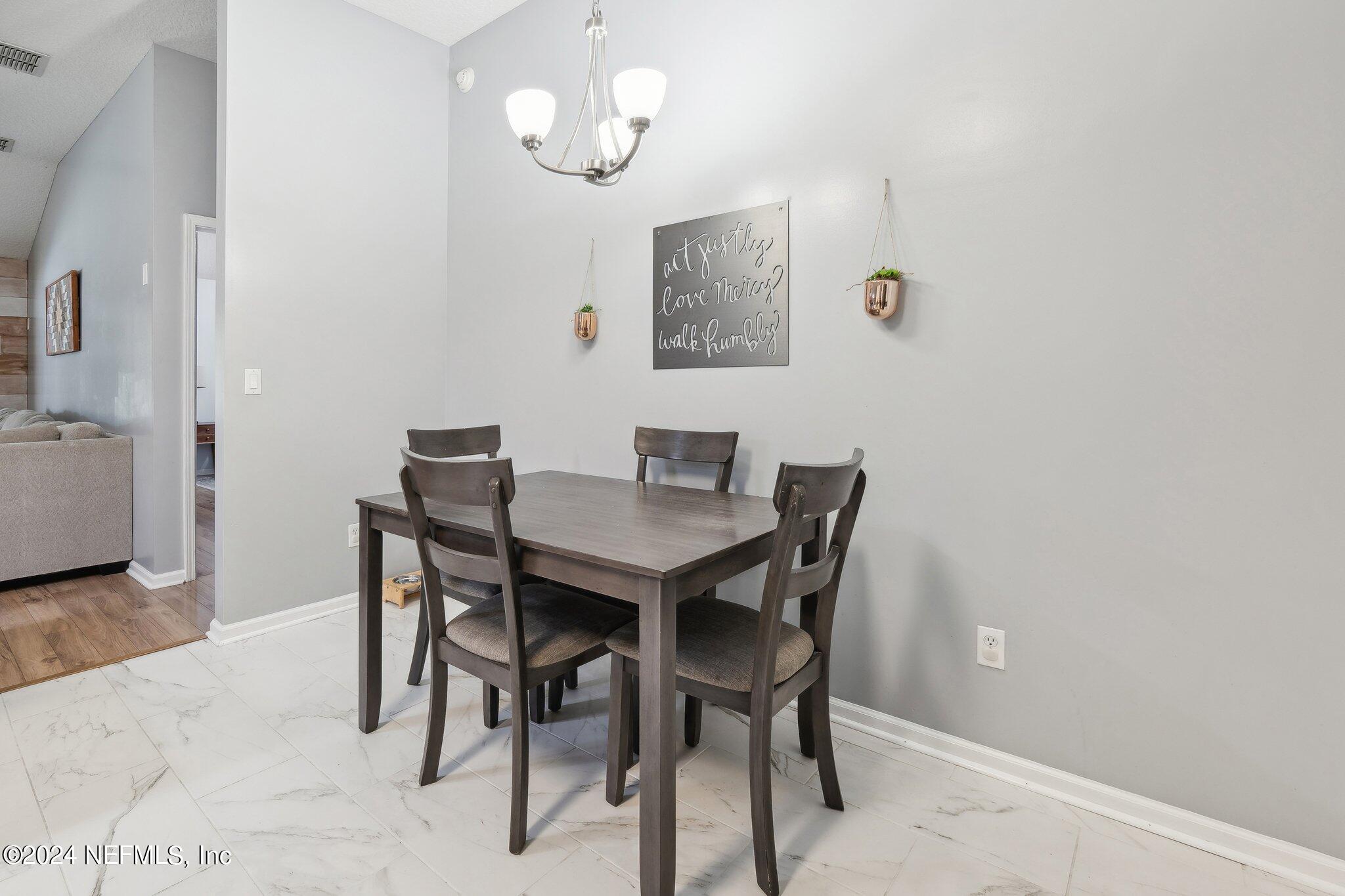 3150 WANDERING OAKS Drive