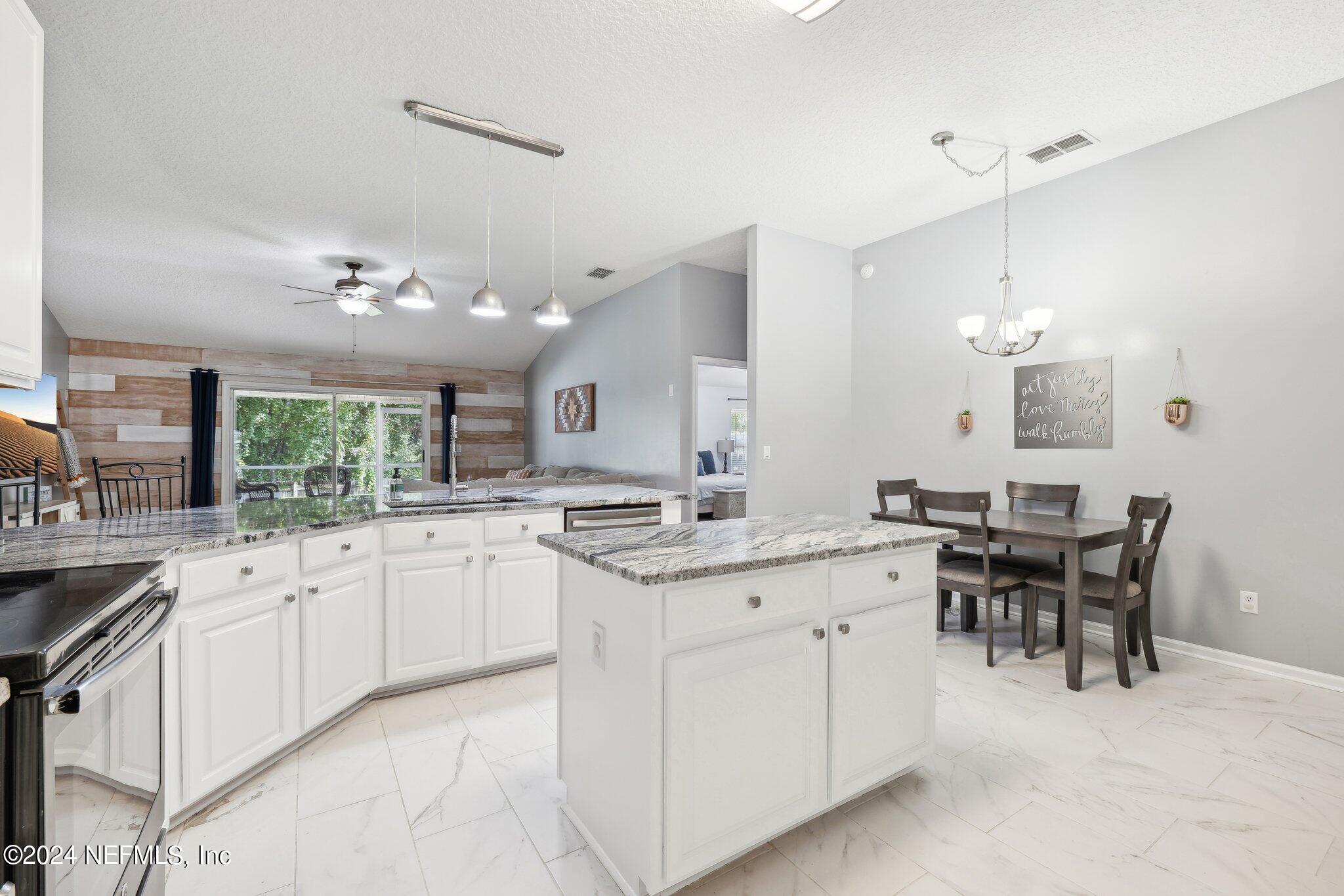 3150 WANDERING OAKS Drive