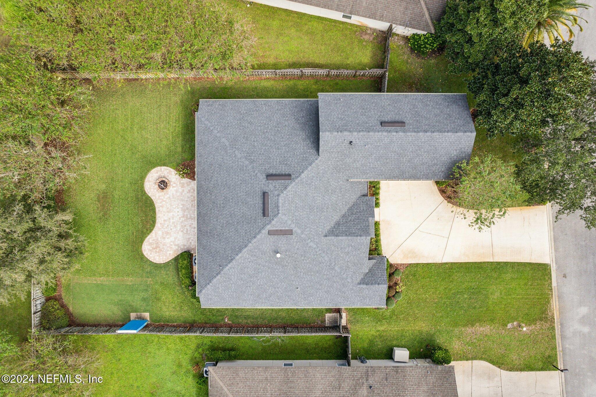 1008 WELAKA Way