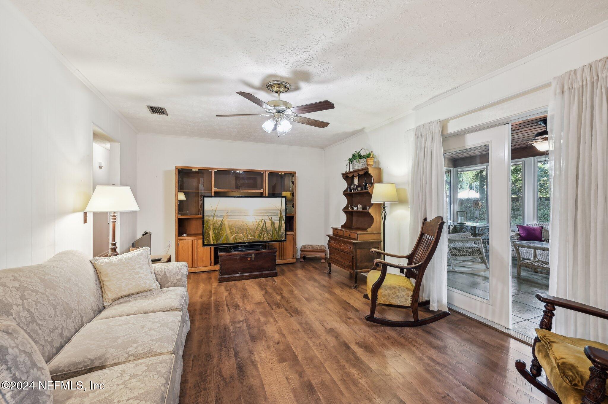 3902 LITTLE Lane