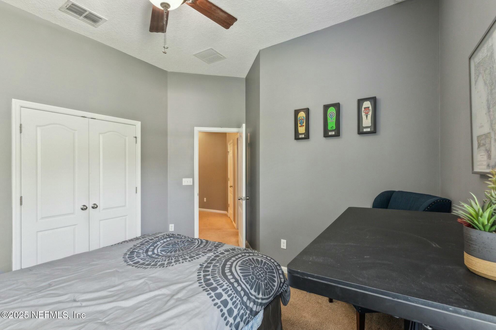 244 W BERKSWELL Drive, St. Johns