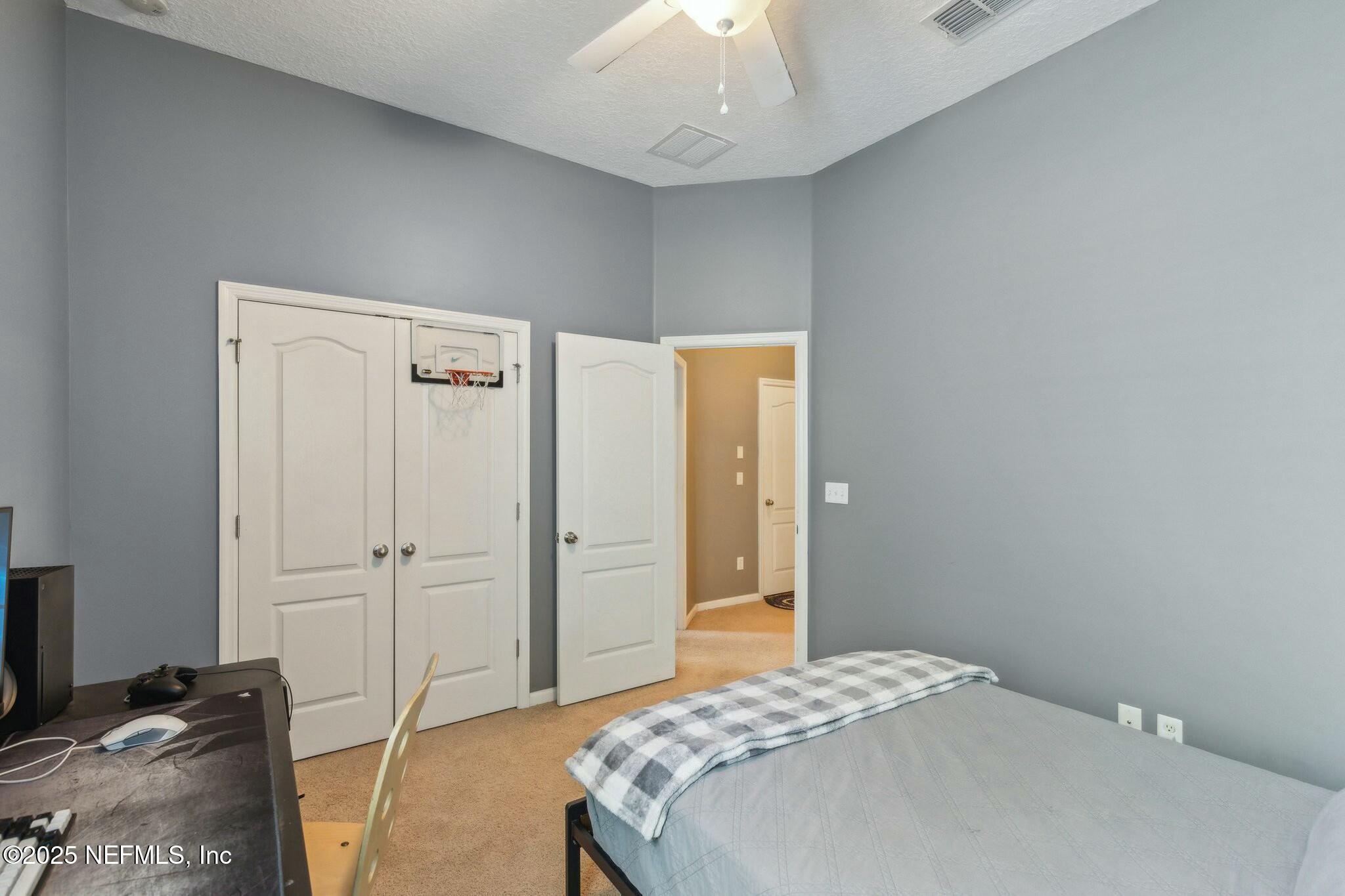 244 W BERKSWELL Drive, St. Johns