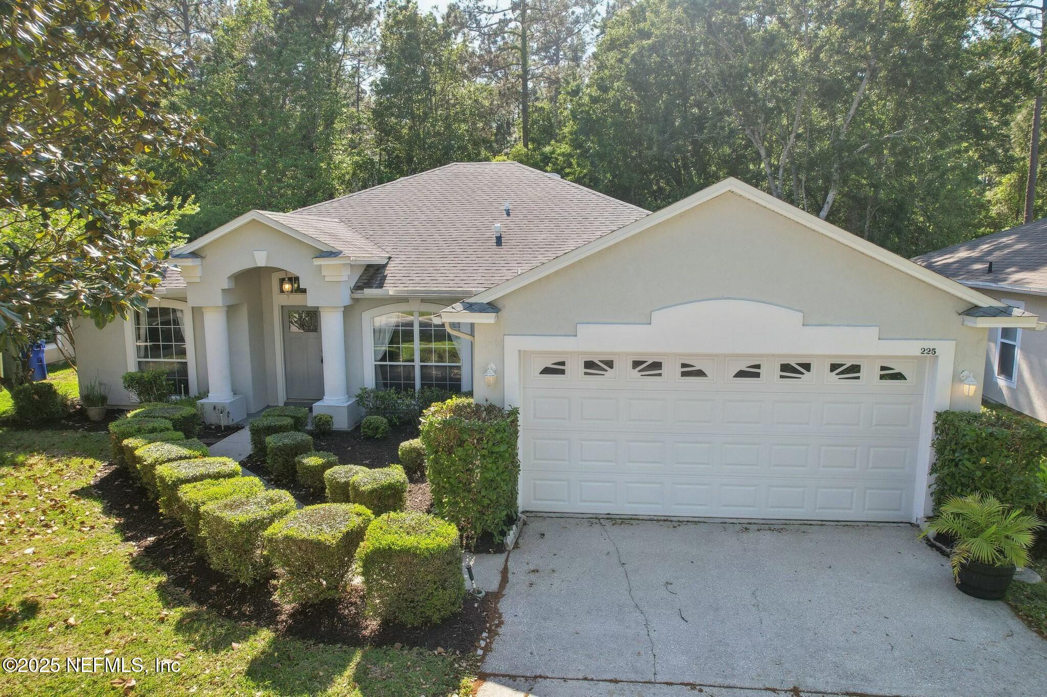 225 JOHNS GLEN Drive, St. Johns