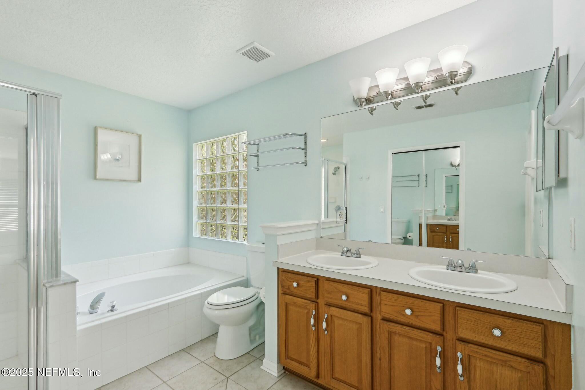 225 JOHNS GLEN Drive, St. Johns