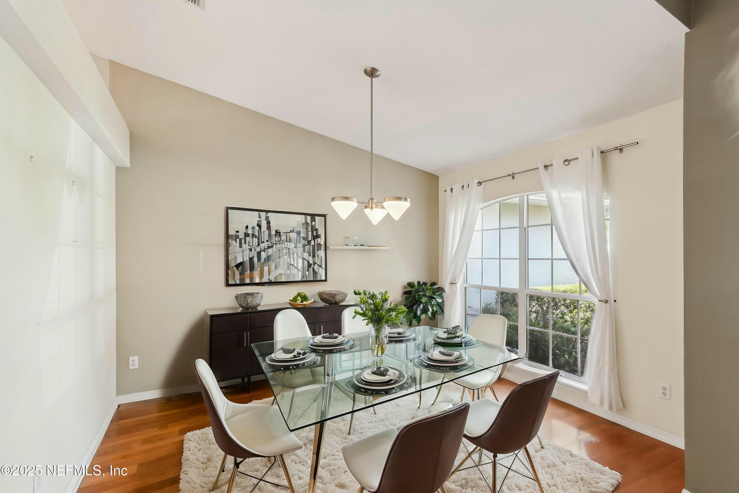 225 JOHNS GLEN Drive, St. Johns