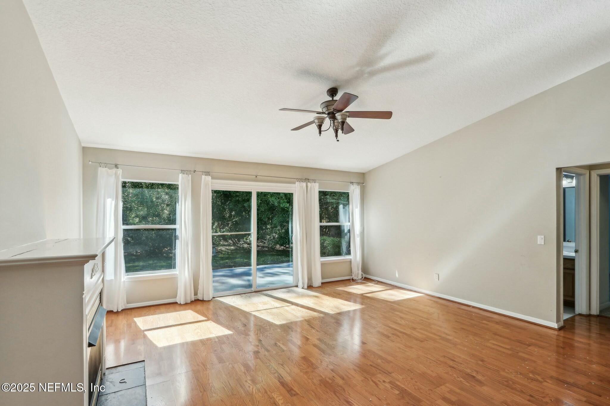 225 JOHNS GLEN Drive, St. Johns