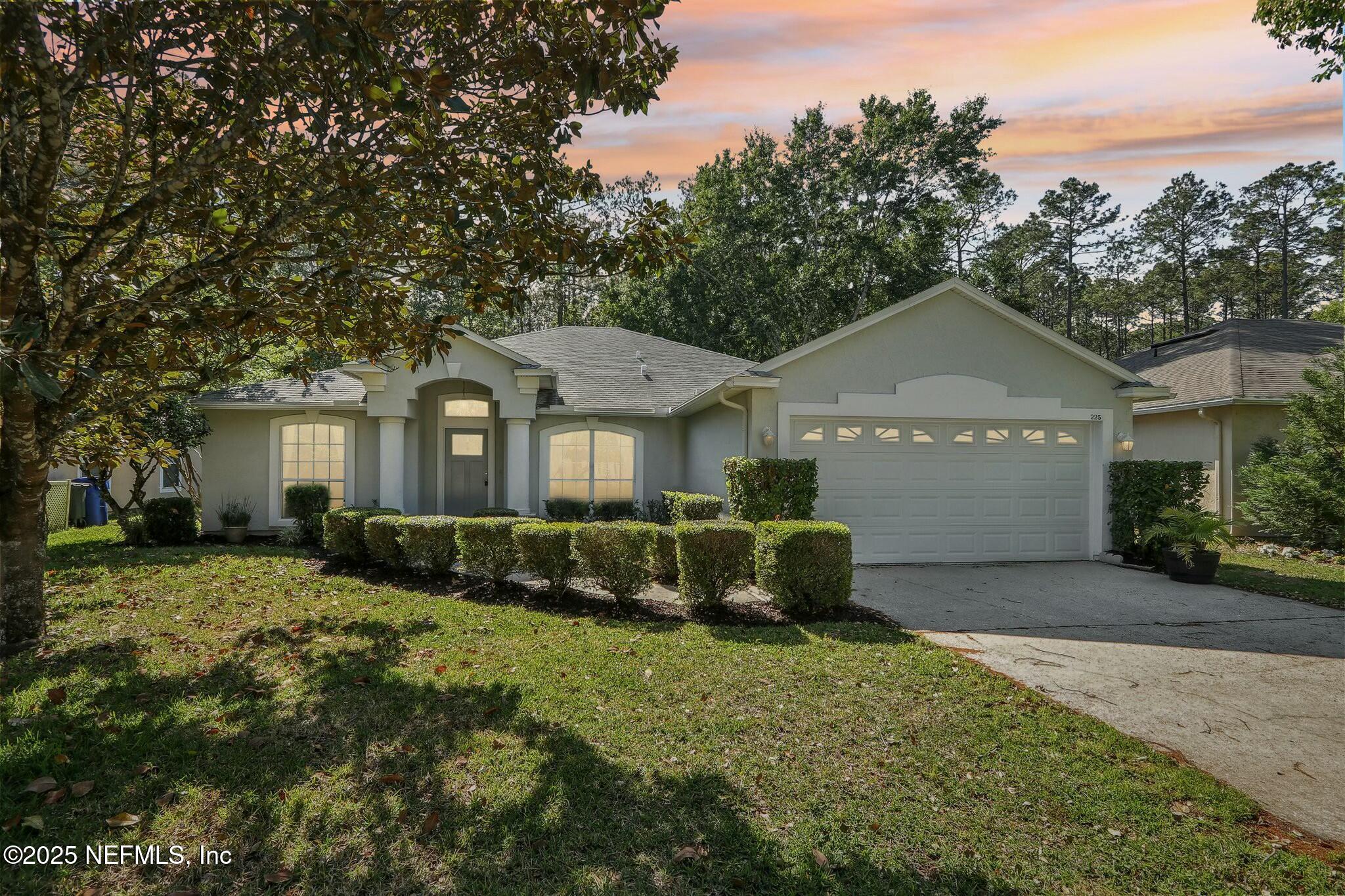225 JOHNS GLEN Drive, St. Johns