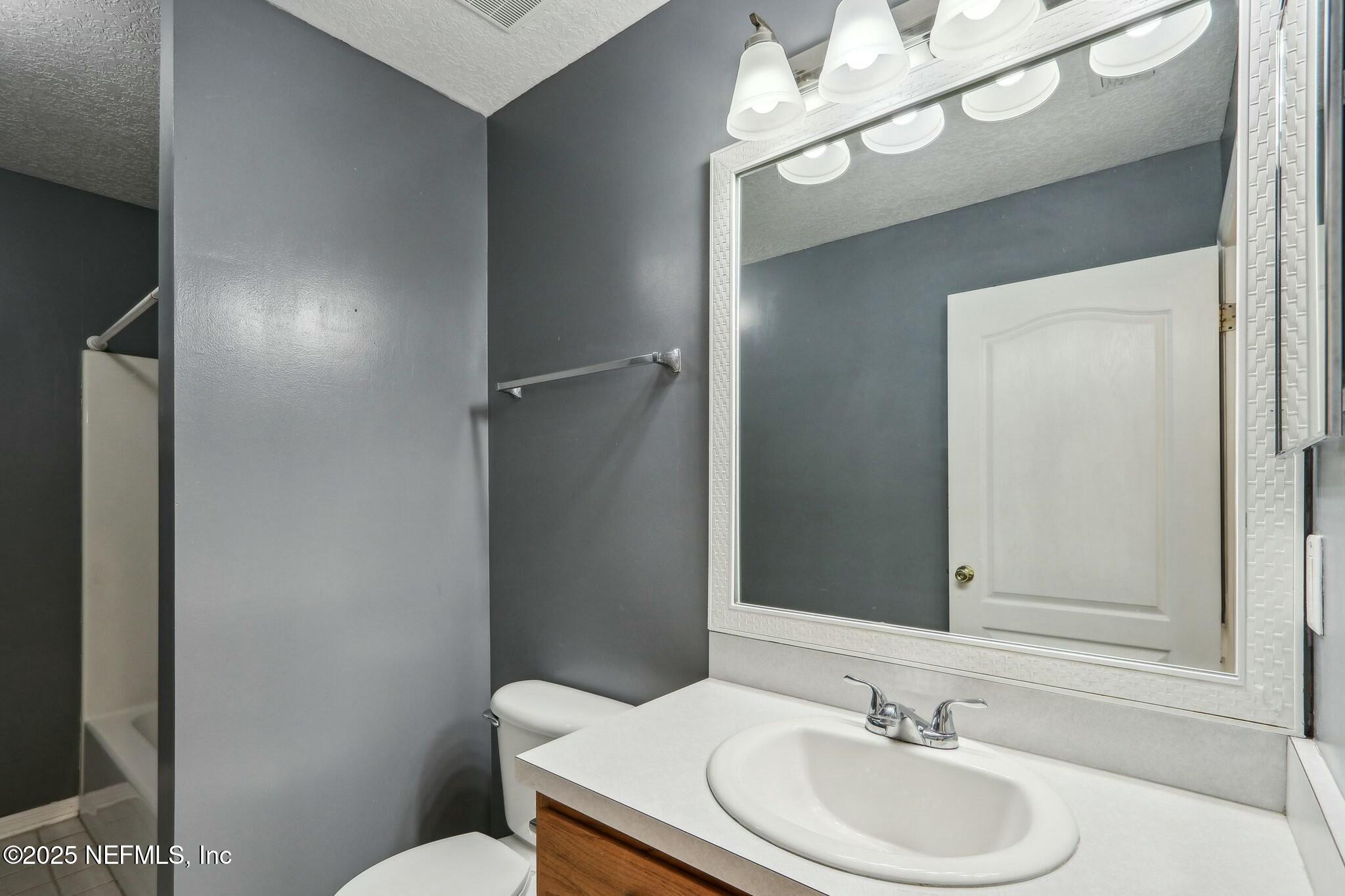 225 JOHNS GLEN Drive, St. Johns