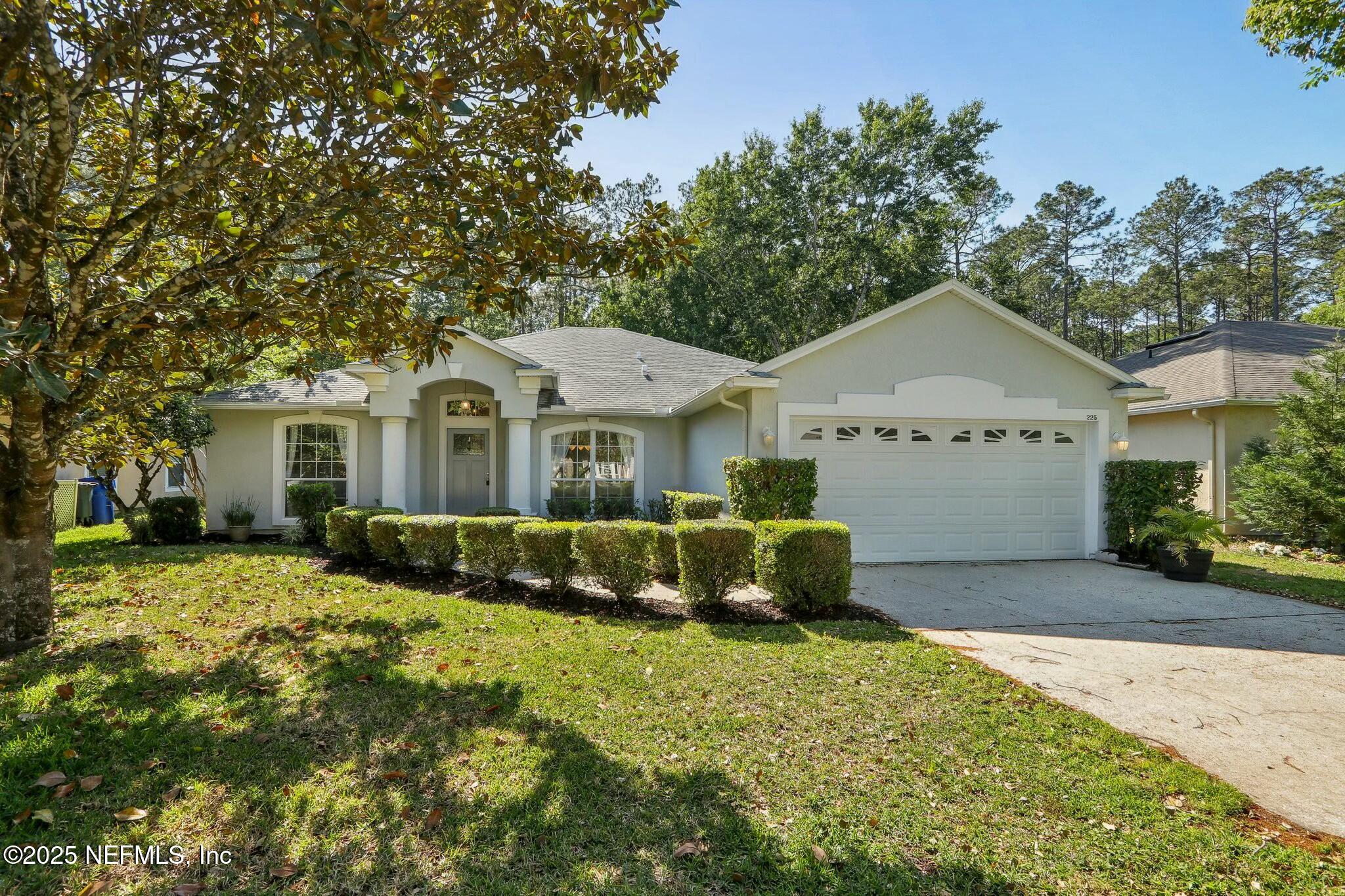 225 JOHNS GLEN Drive, St. Johns