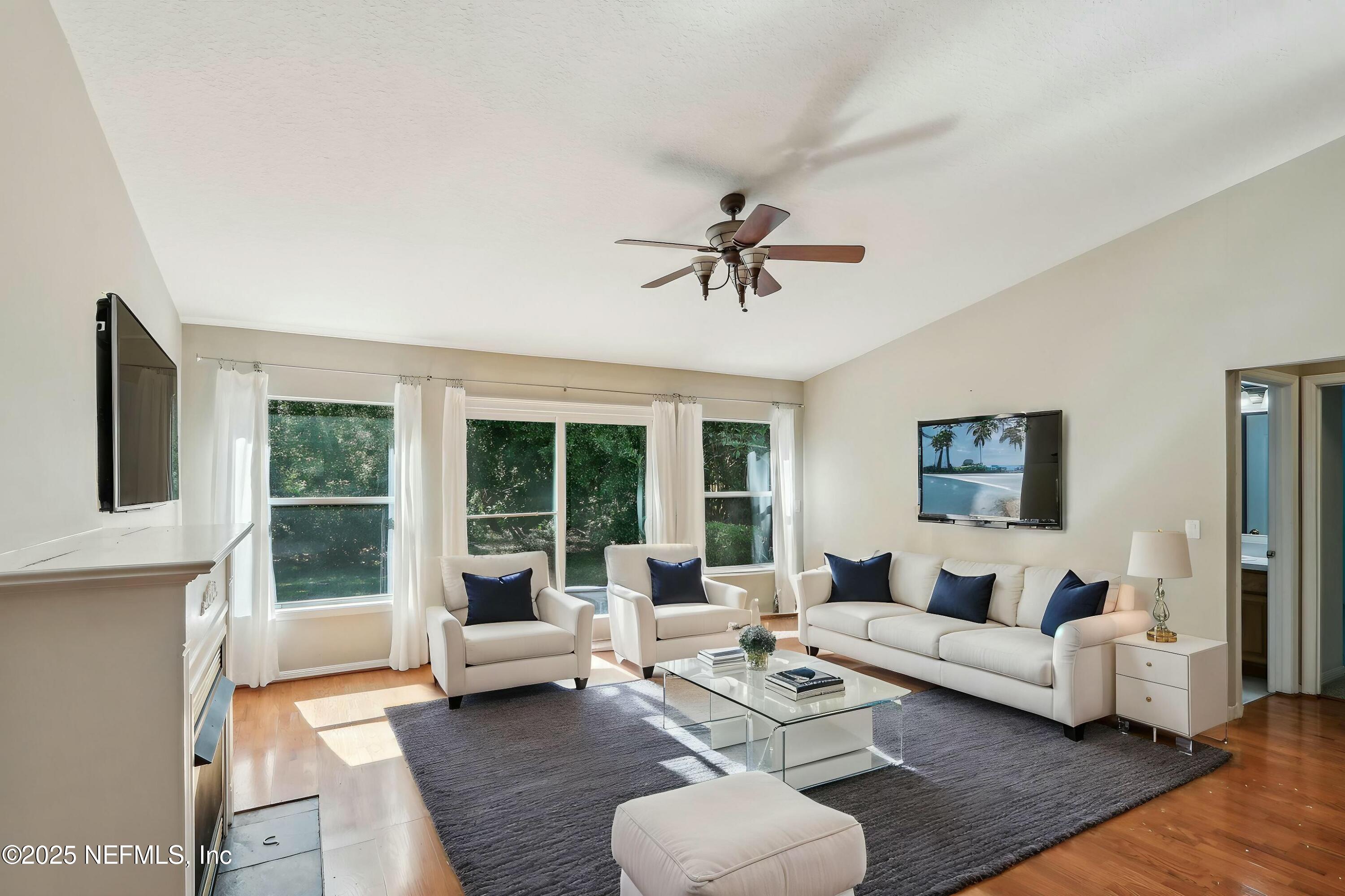 225 JOHNS GLEN Drive, St. Johns