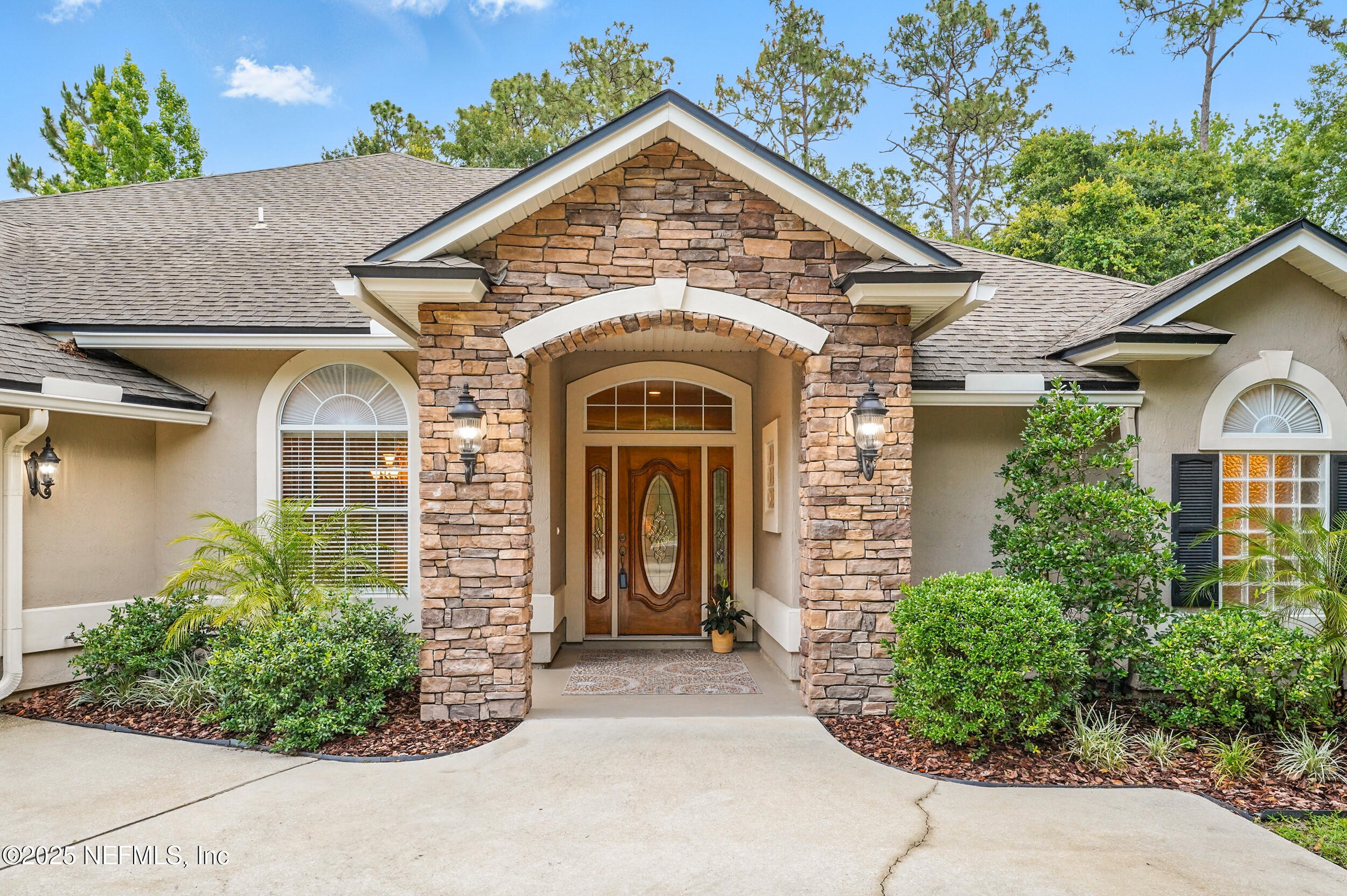 501 GREENBRIAR Road, St. Johns