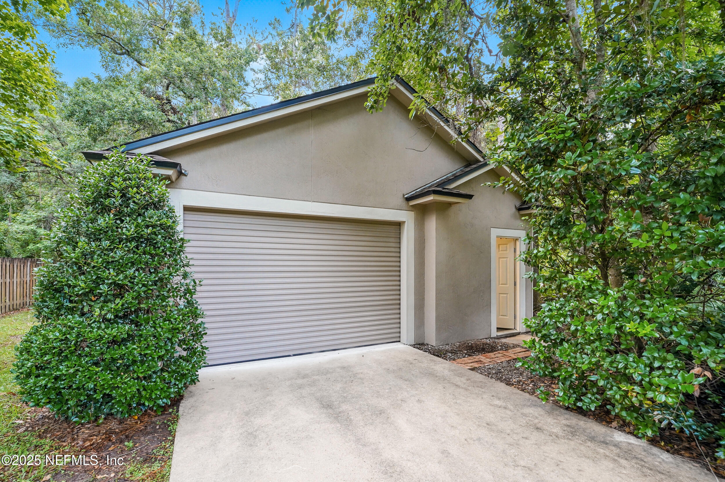 501 GREENBRIAR Road, St. Johns