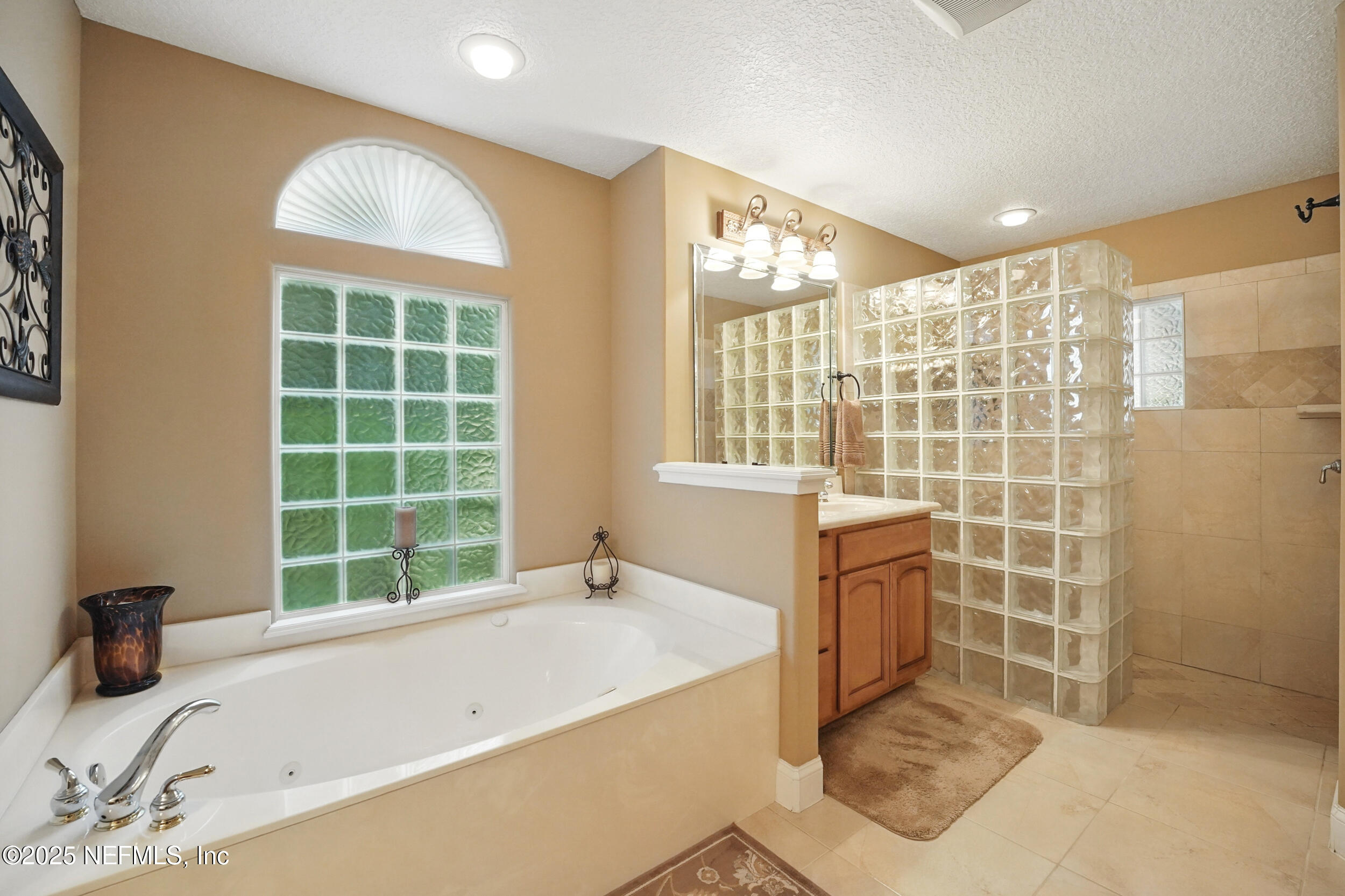 501 GREENBRIAR Road, St. Johns