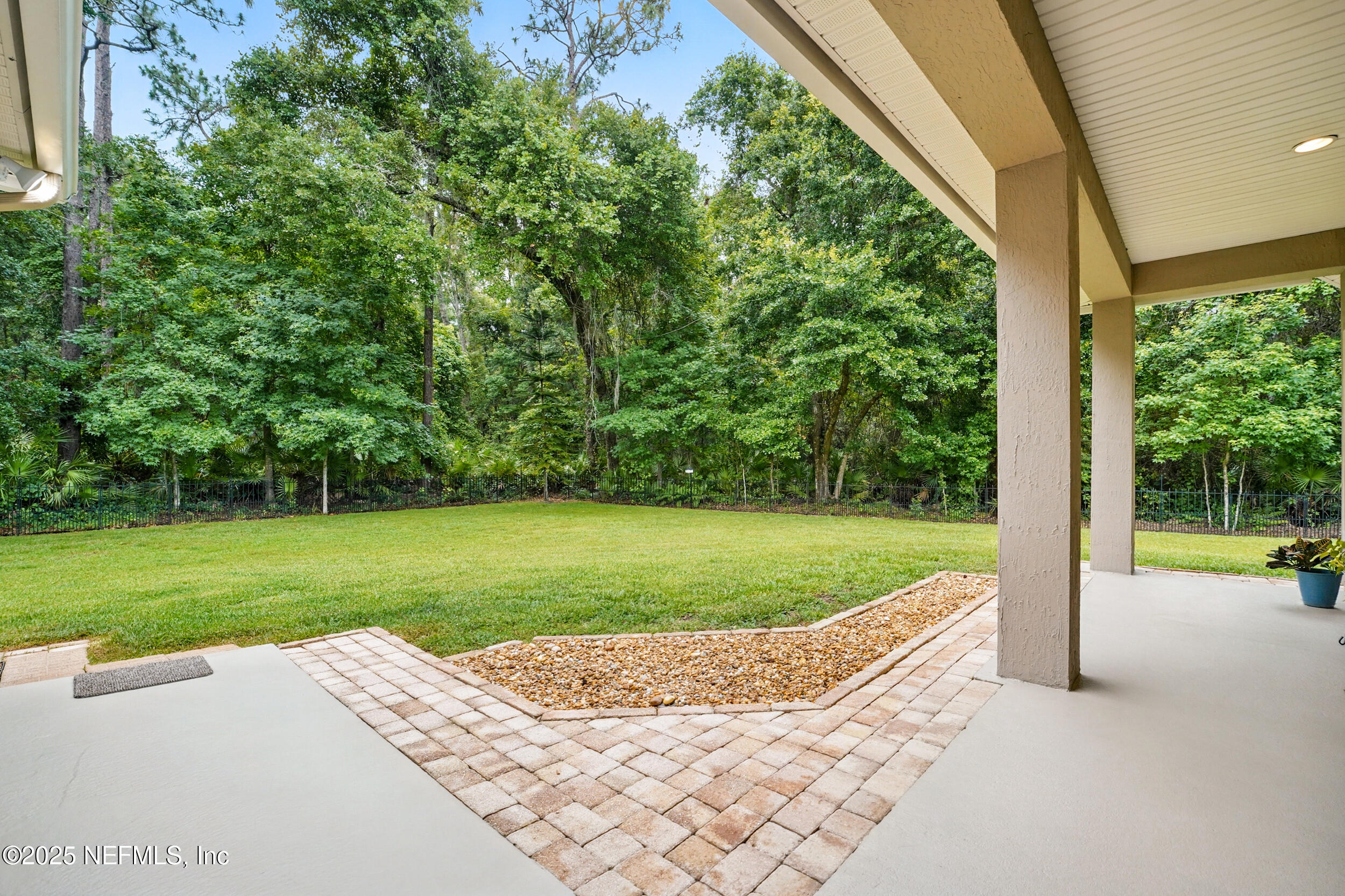 501 GREENBRIAR Road, St. Johns