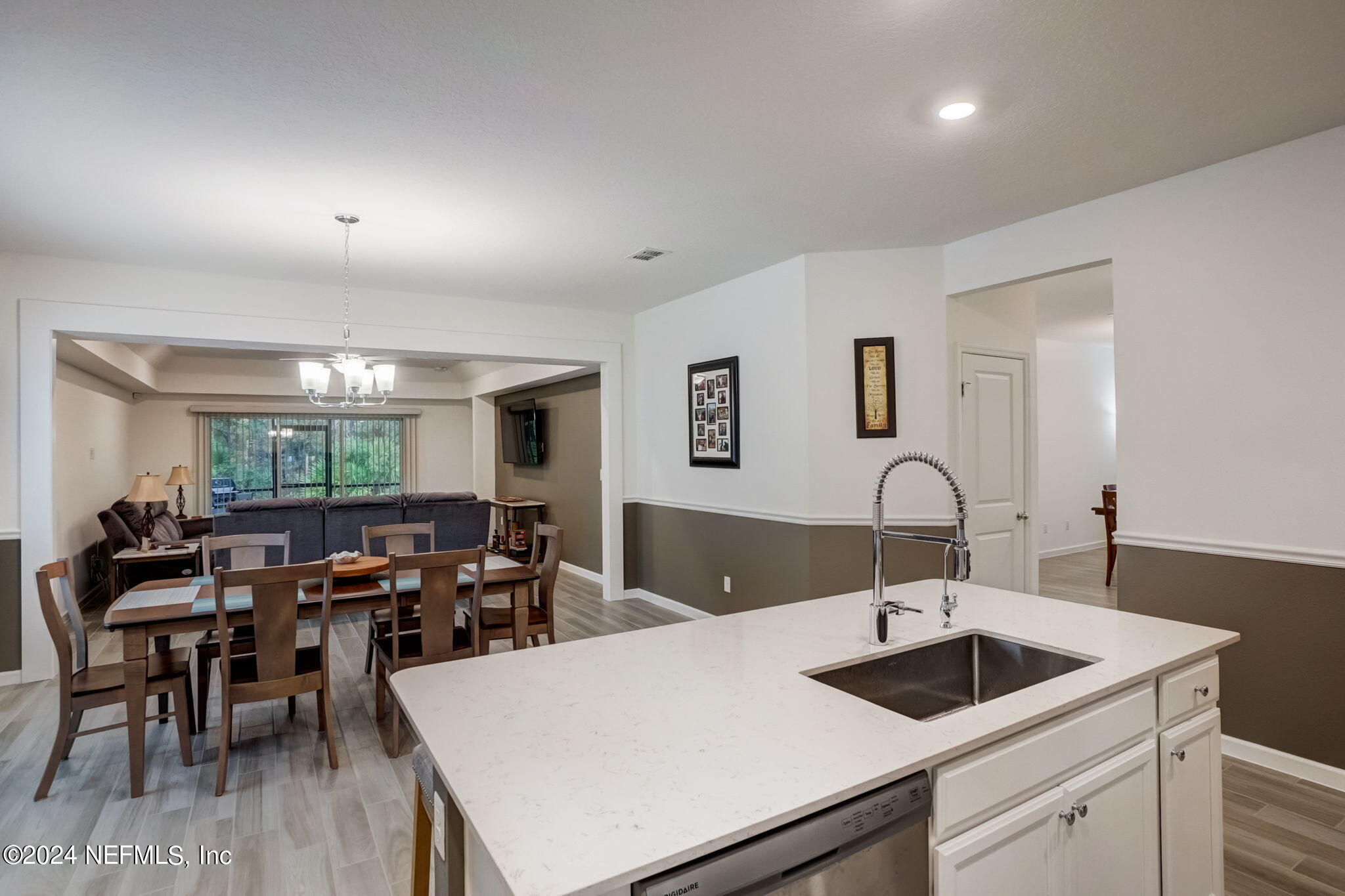 1045 BROWN BEAR, St. Johns