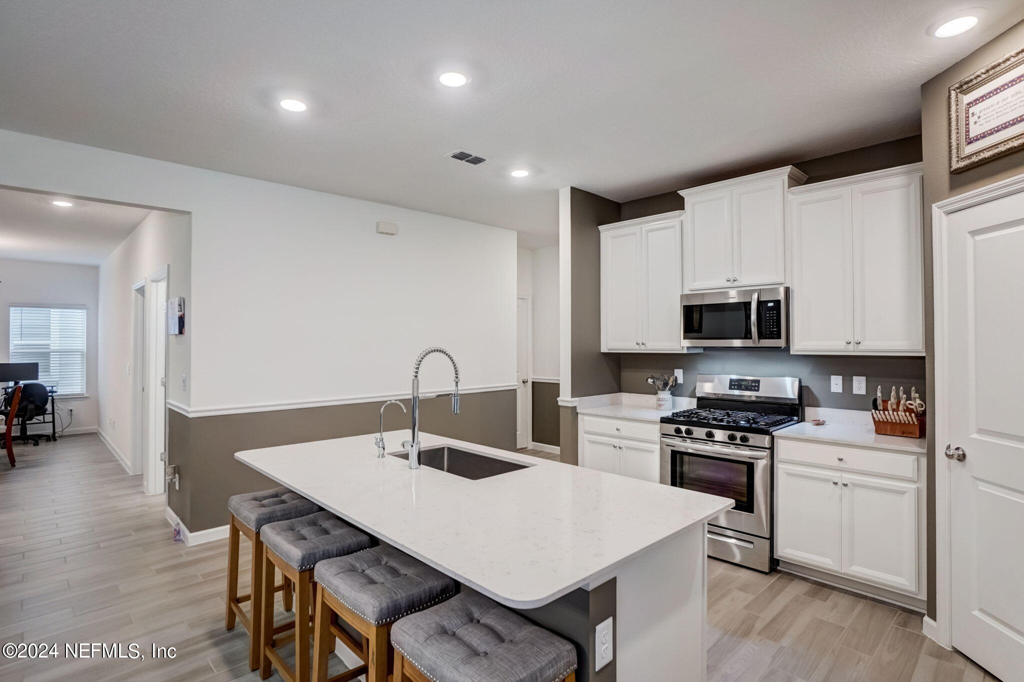1045 BROWN BEAR, St. Johns