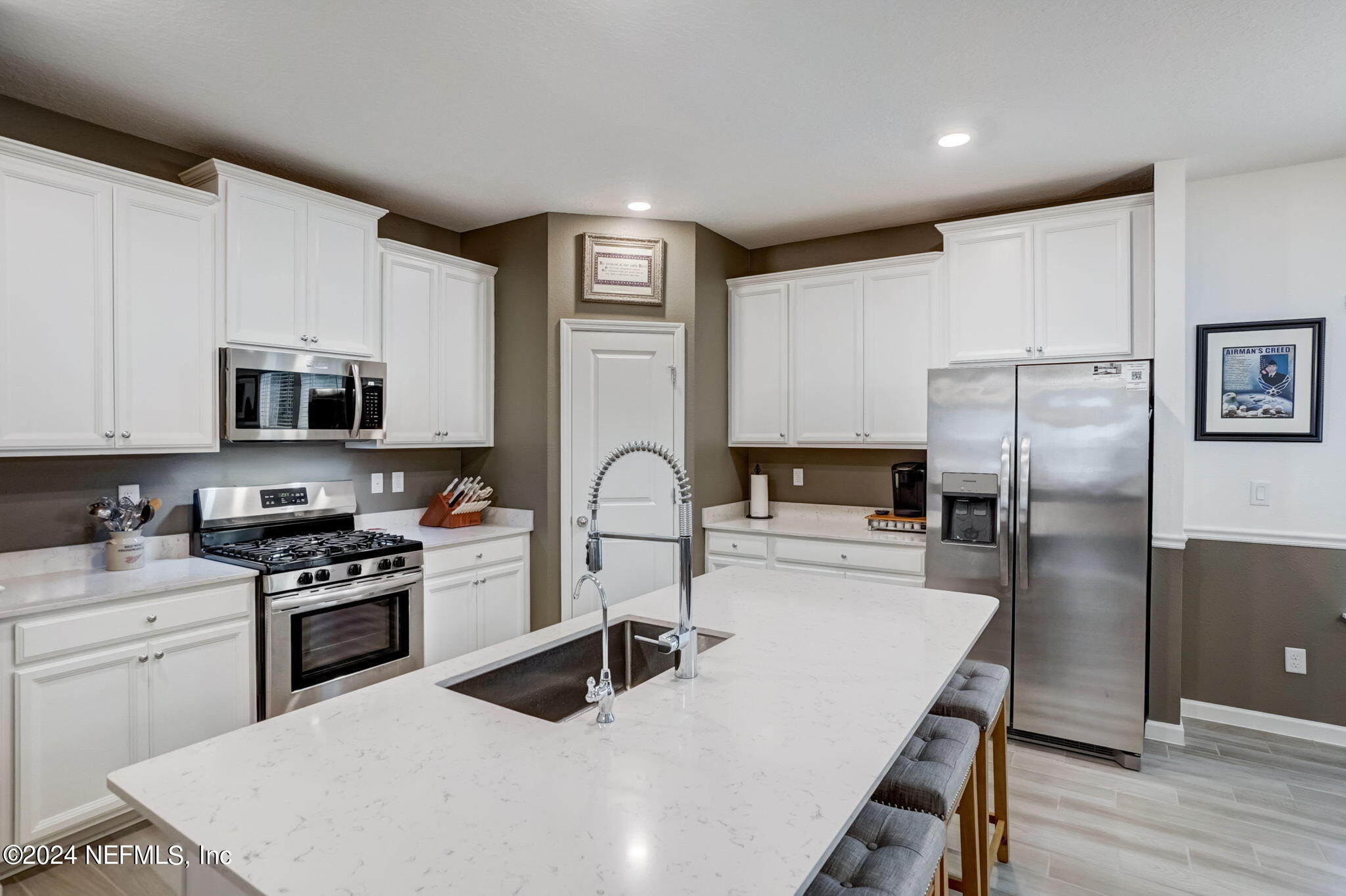 1045 BROWN BEAR, St. Johns