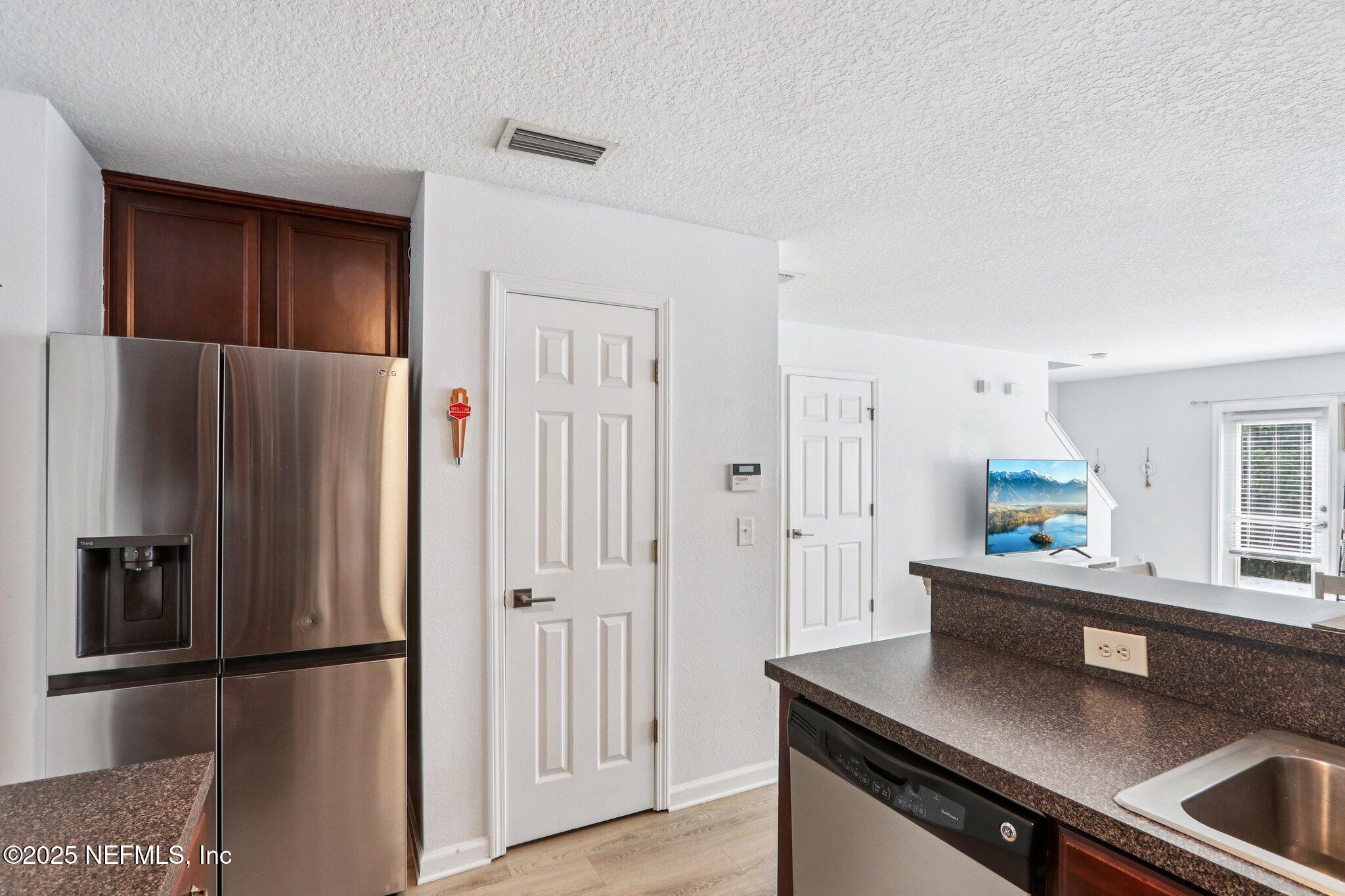 832 BLACK CHERRY Drive S, St. Johns