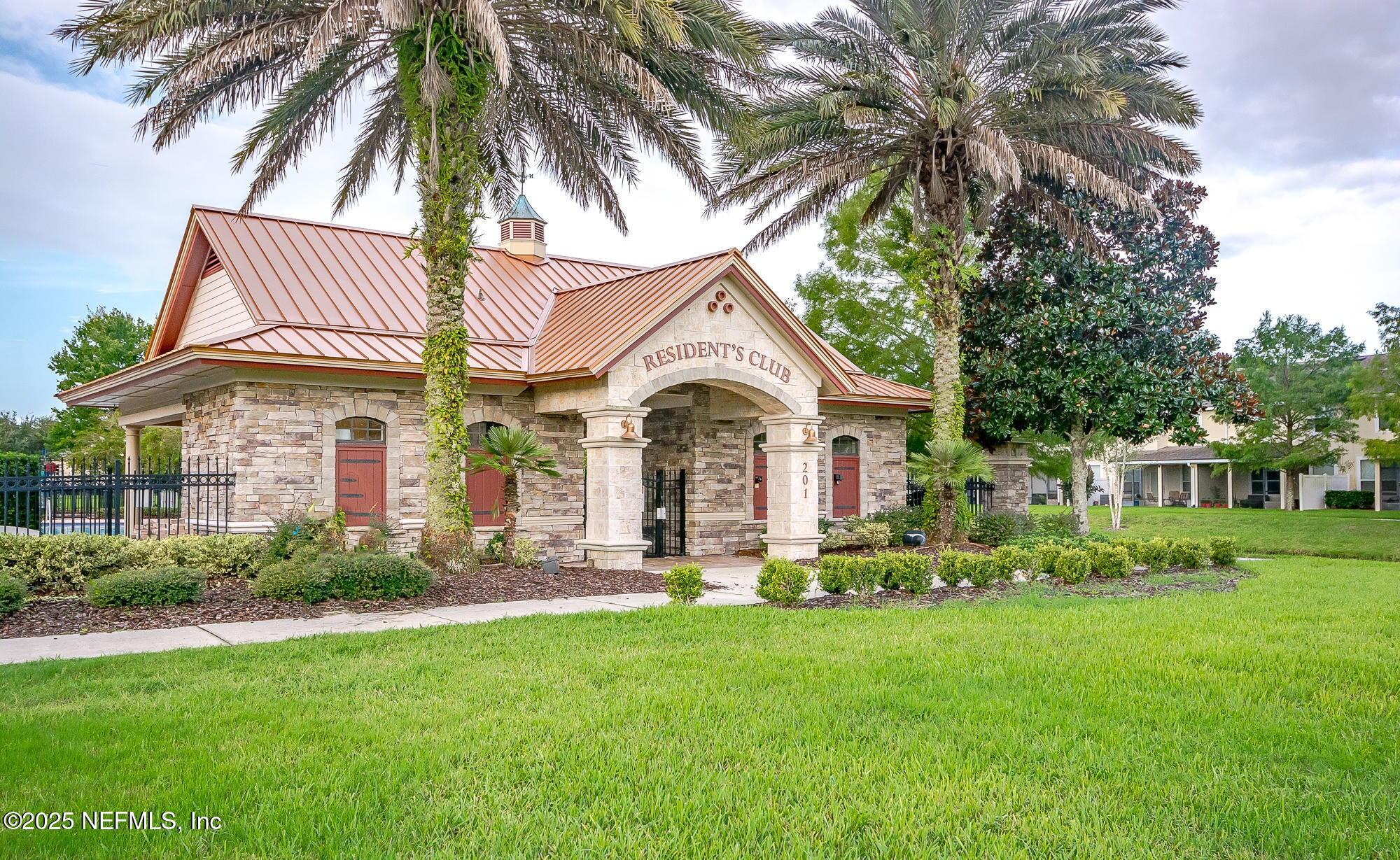 832 BLACK CHERRY Drive S, St. Johns