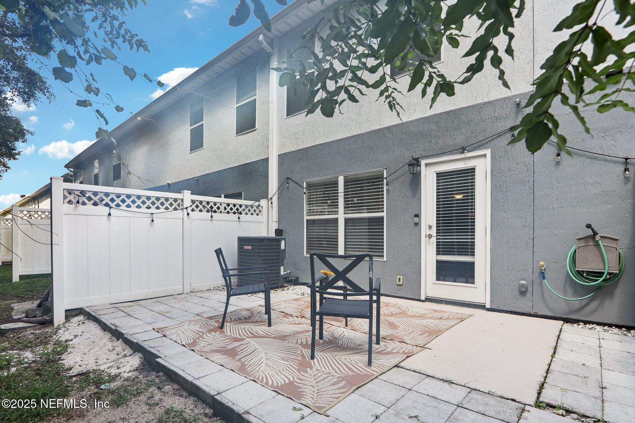 832 BLACK CHERRY Drive S, St. Johns
