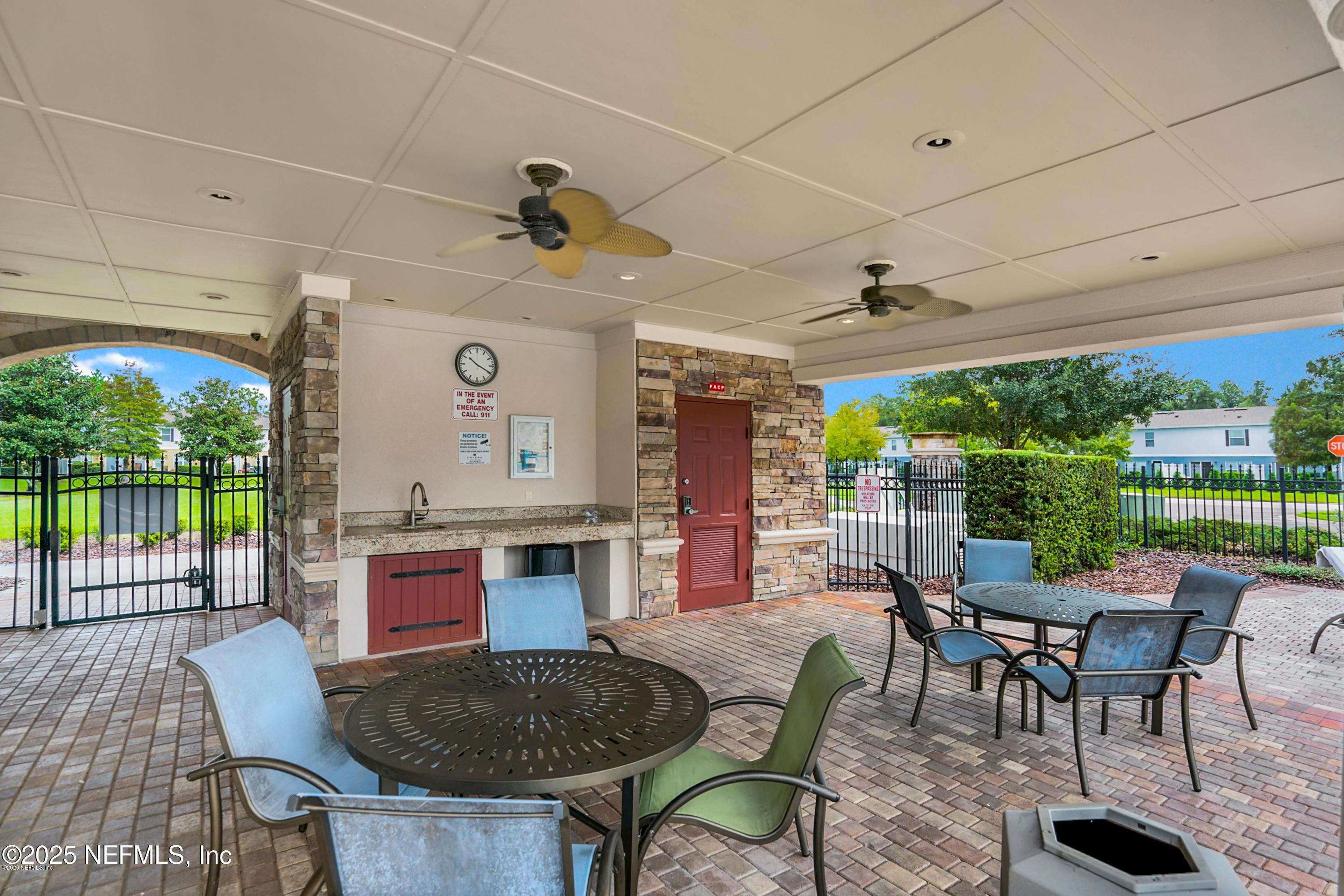 832 BLACK CHERRY Drive S, St. Johns