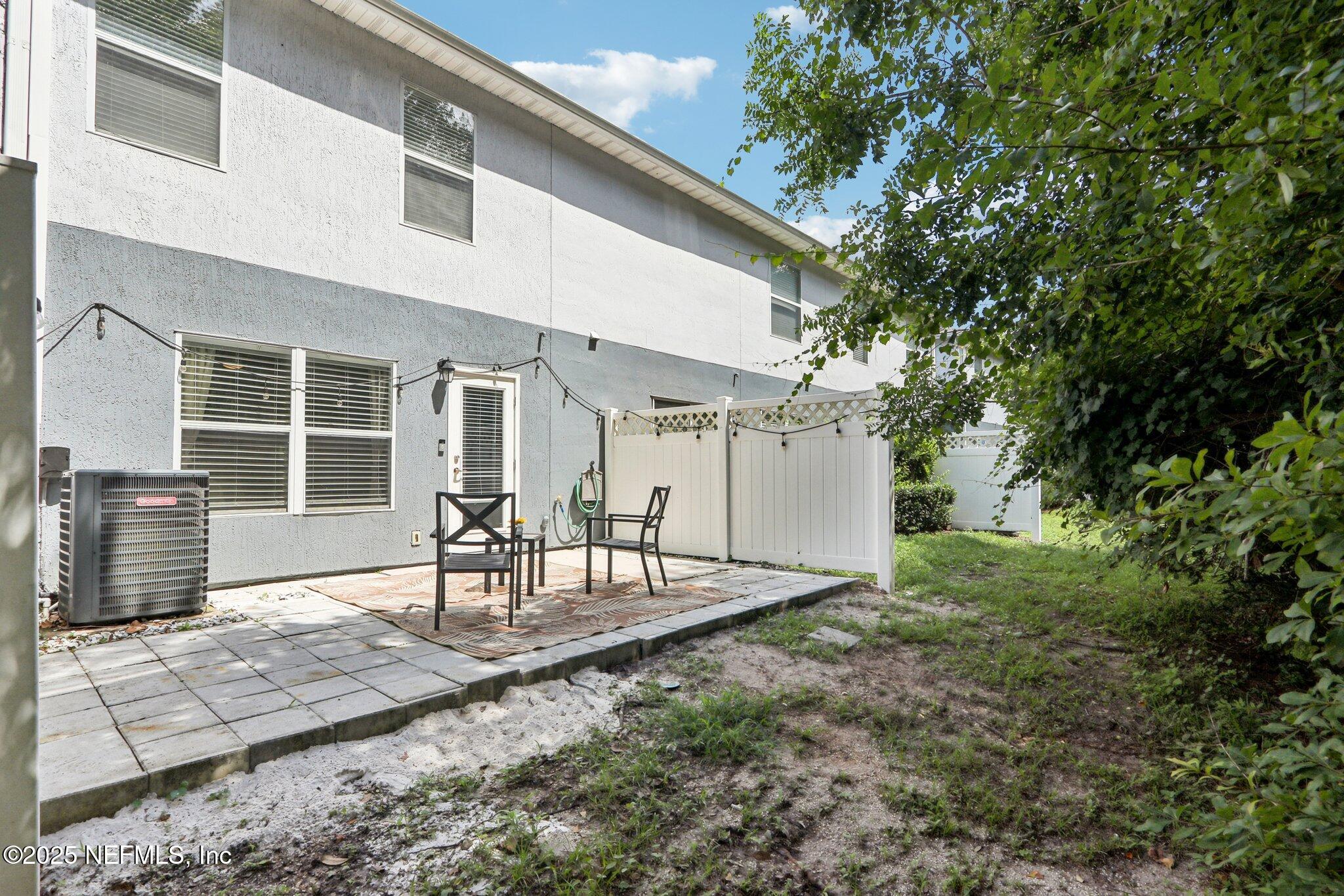 832 BLACK CHERRY Drive S, St. Johns