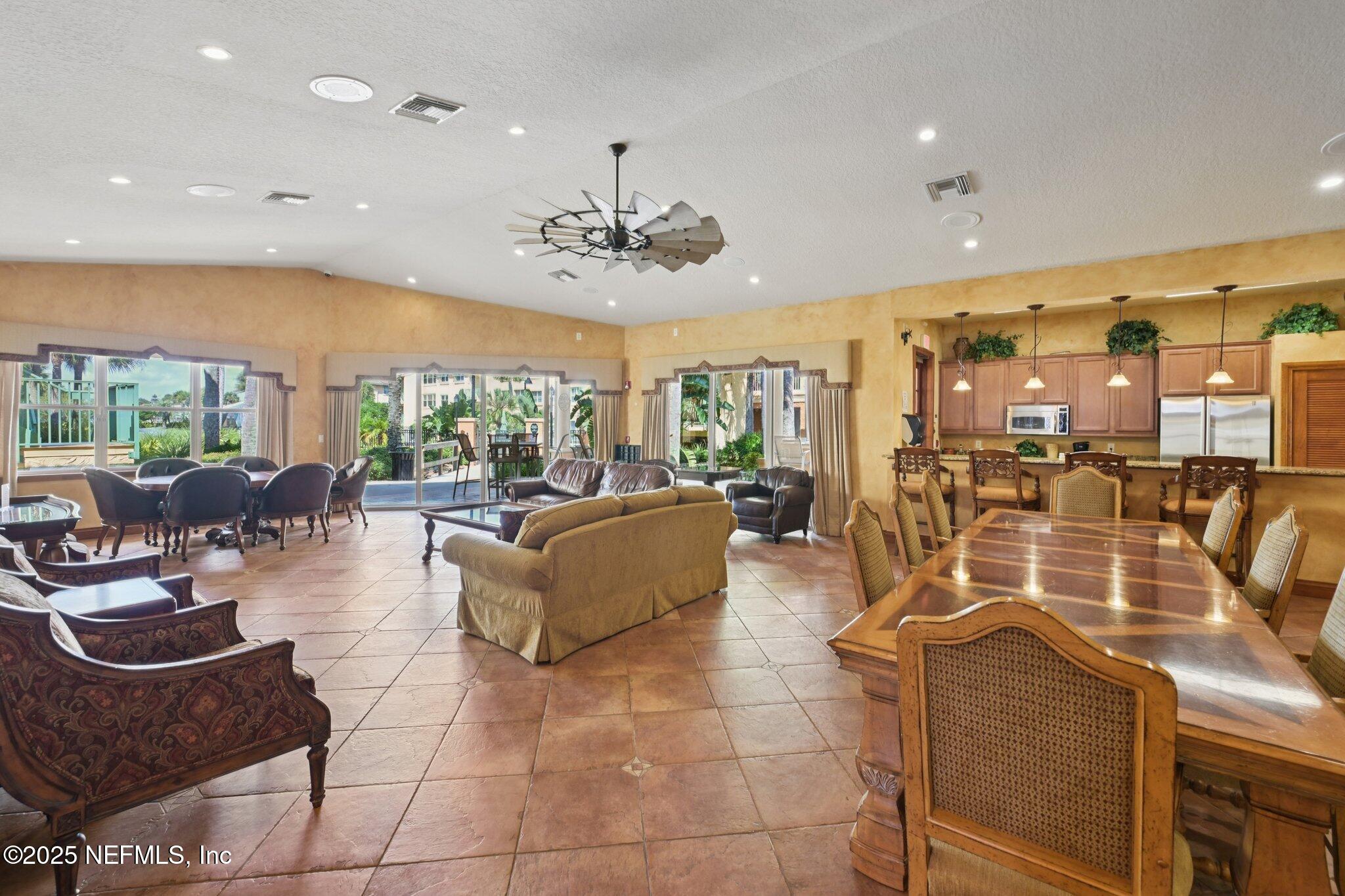 202 LAGUNA VILLAS Boulevard, B24