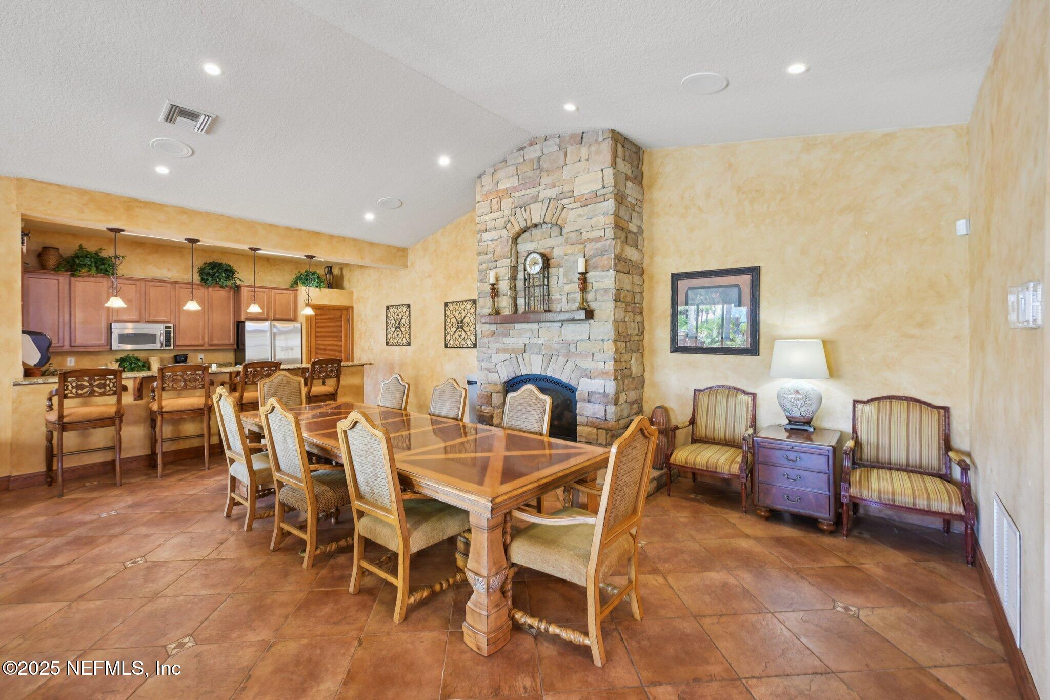 202 LAGUNA VILLAS Boulevard, B24