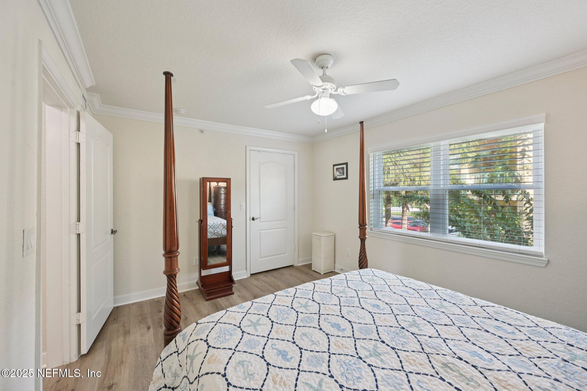 202 LAGUNA VILLAS Boulevard, B24