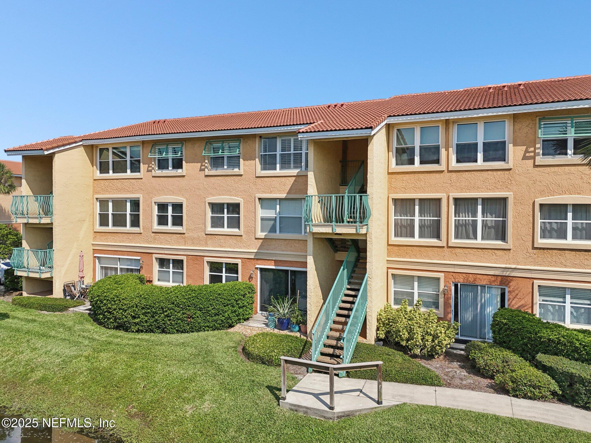 202 LAGUNA VILLAS Boulevard, B24