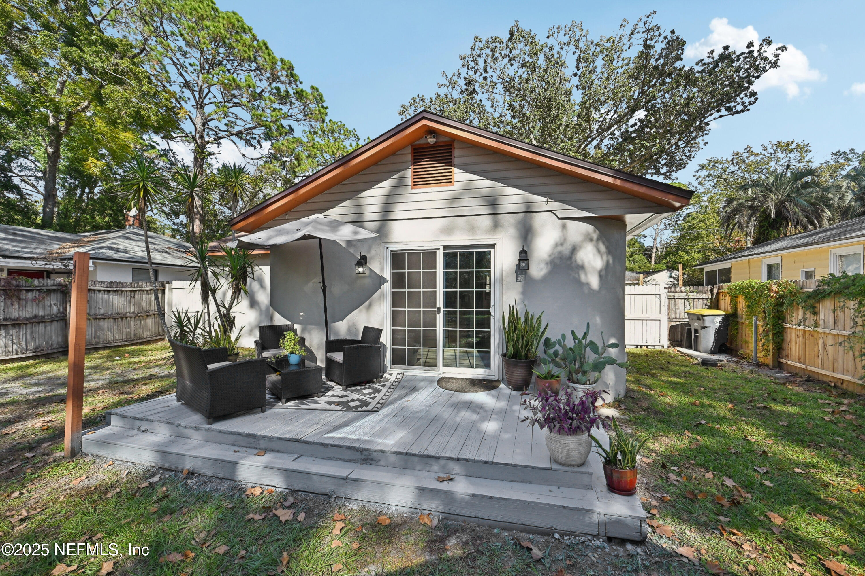 1316 RENSSELAER Avenue