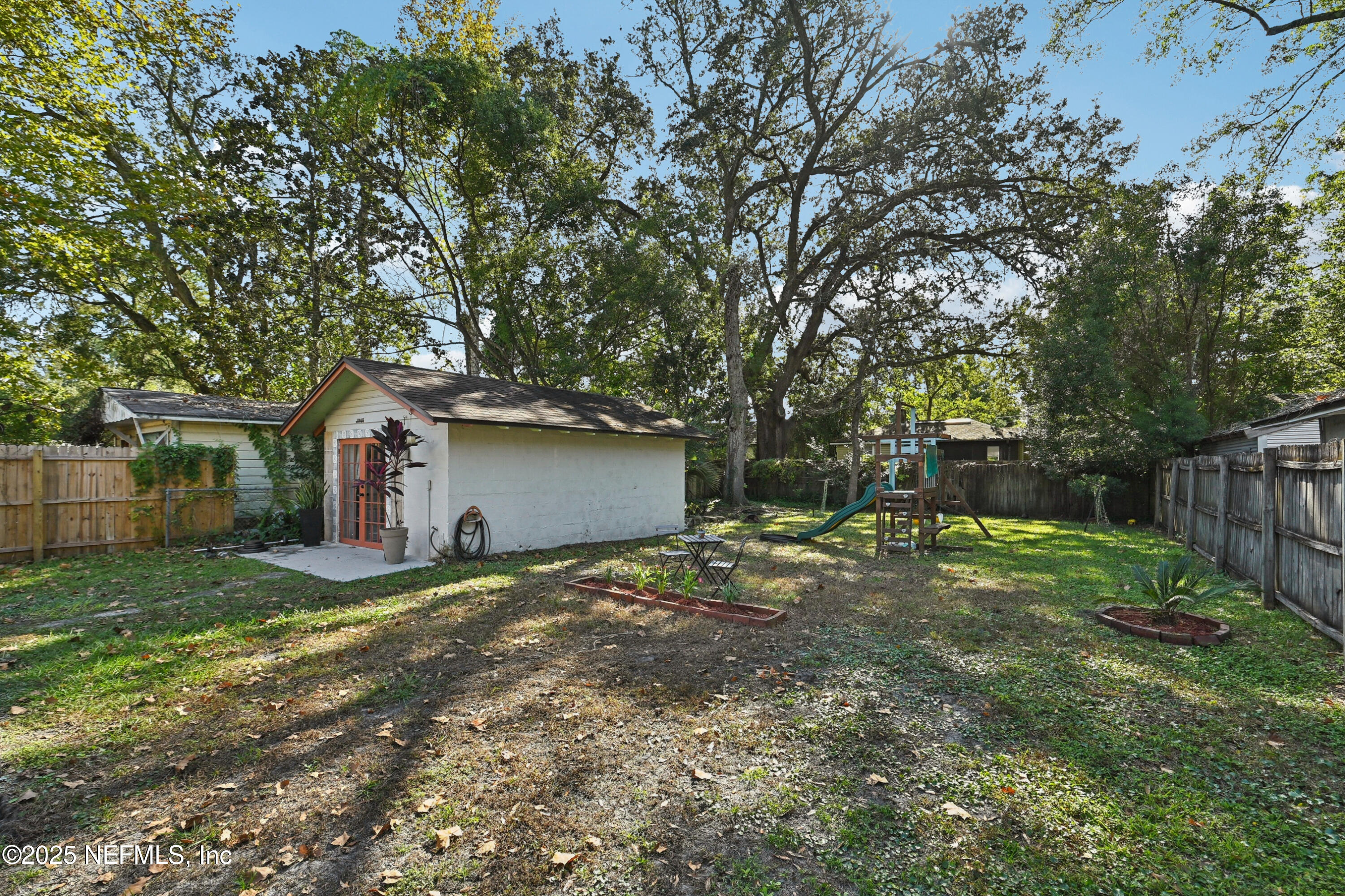 1316 RENSSELAER Avenue