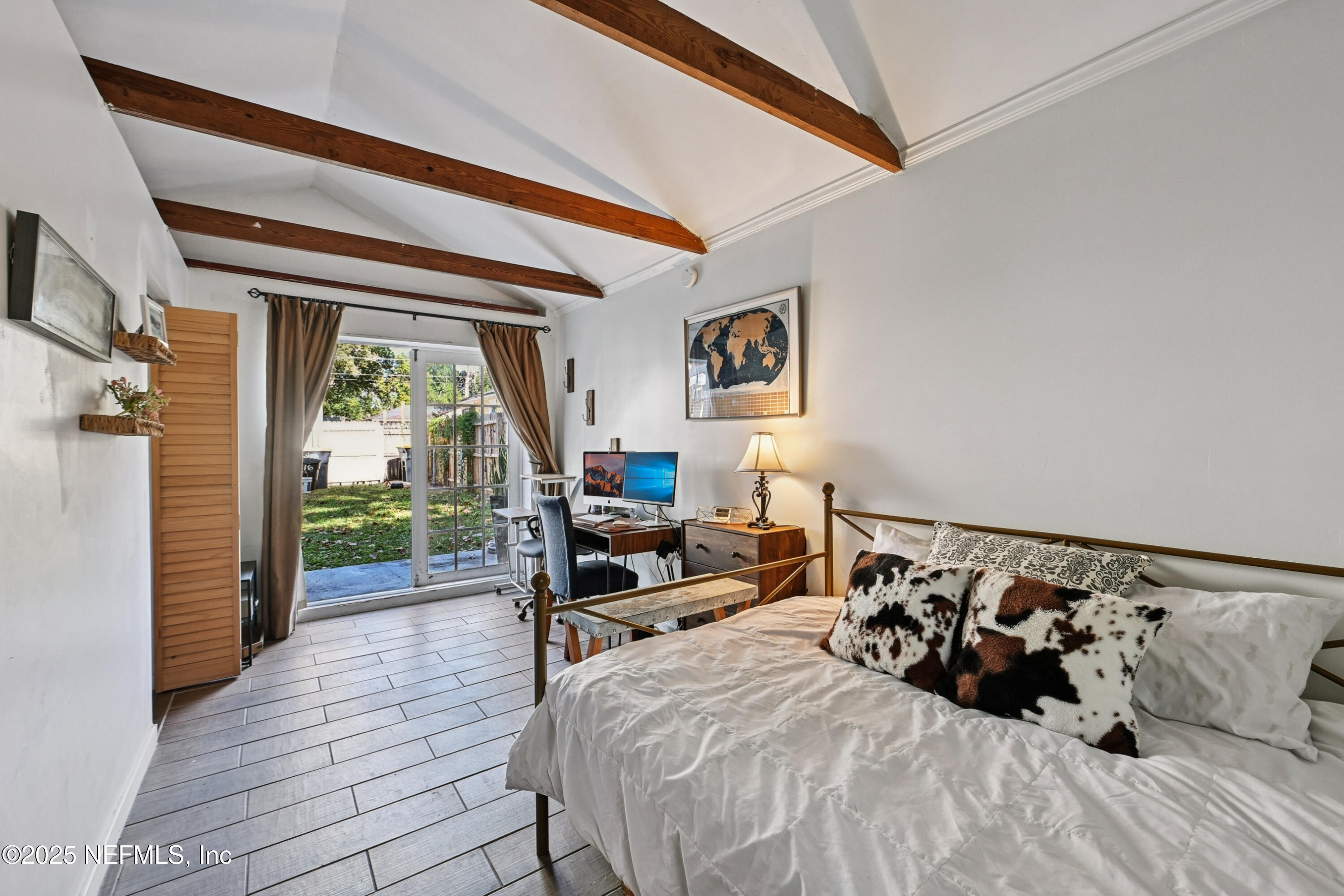 1316 RENSSELAER Avenue