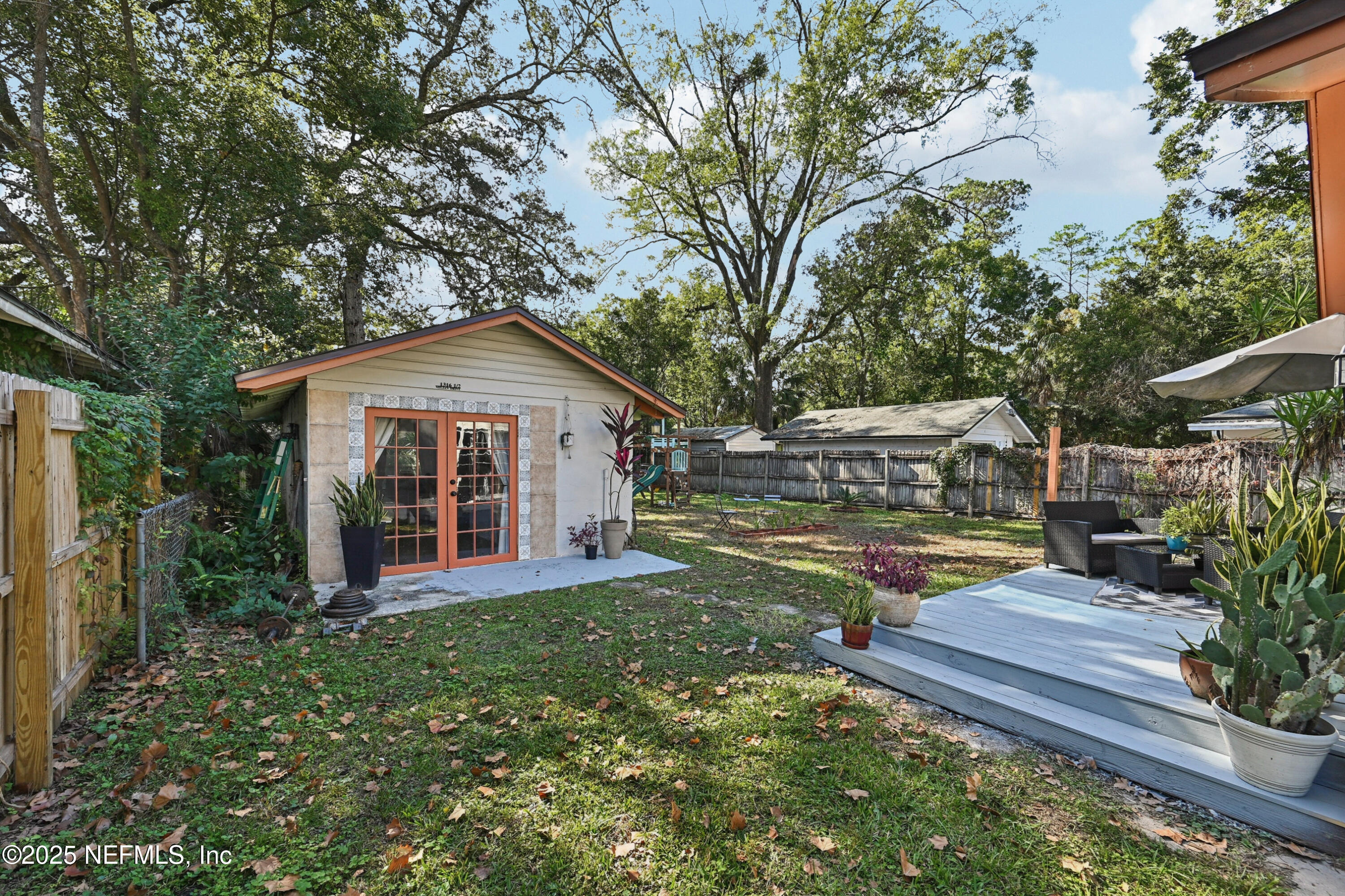 1316 RENSSELAER Avenue