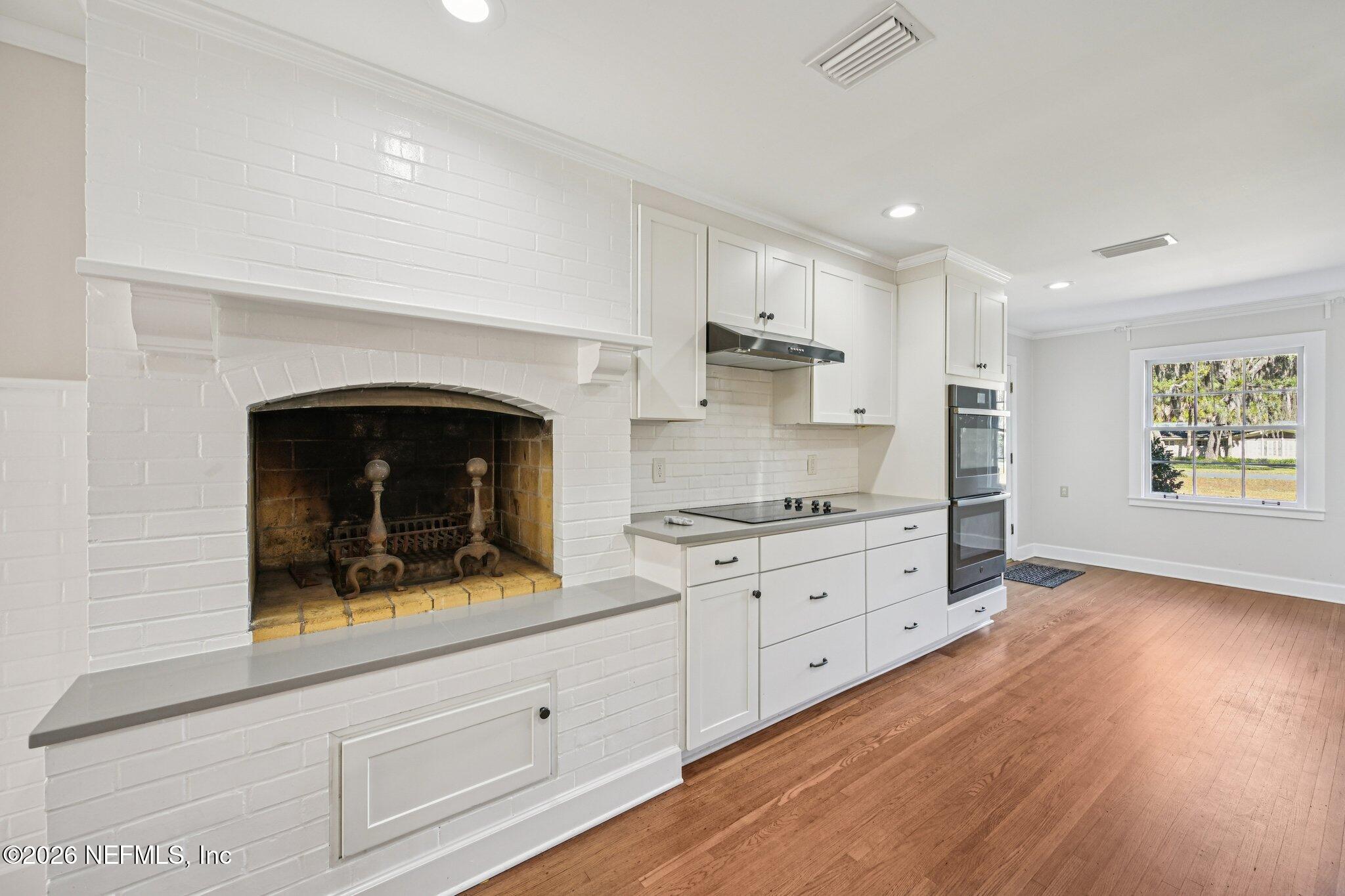 9114 BEAUCLERC Circle E