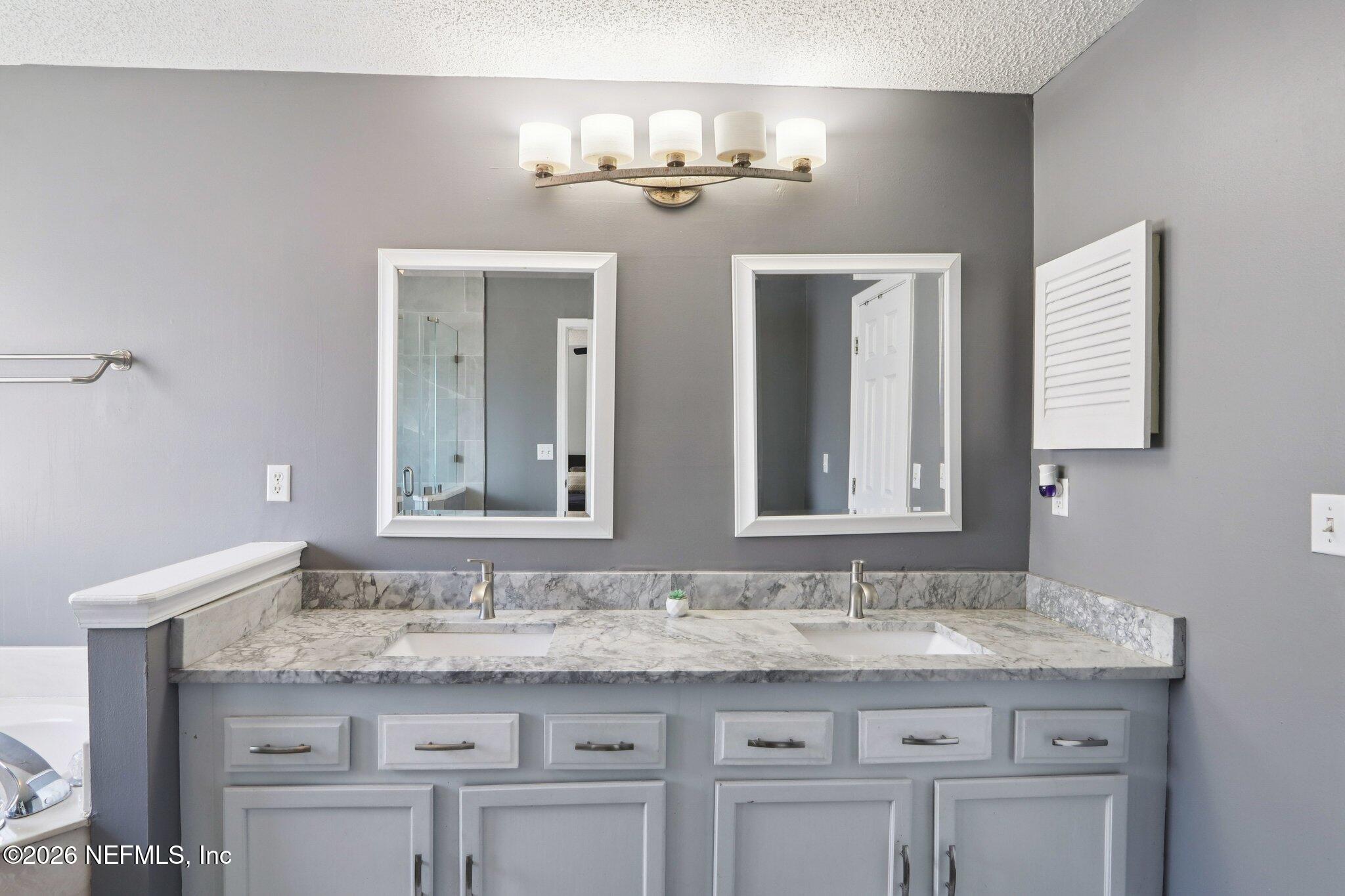 12215 RUTH LAWN Court