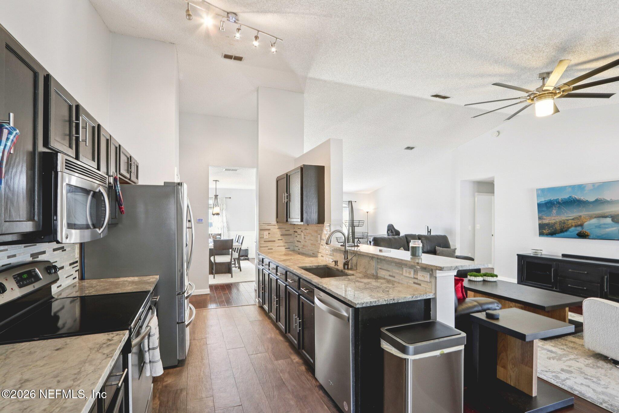 12215 RUTH LAWN Court