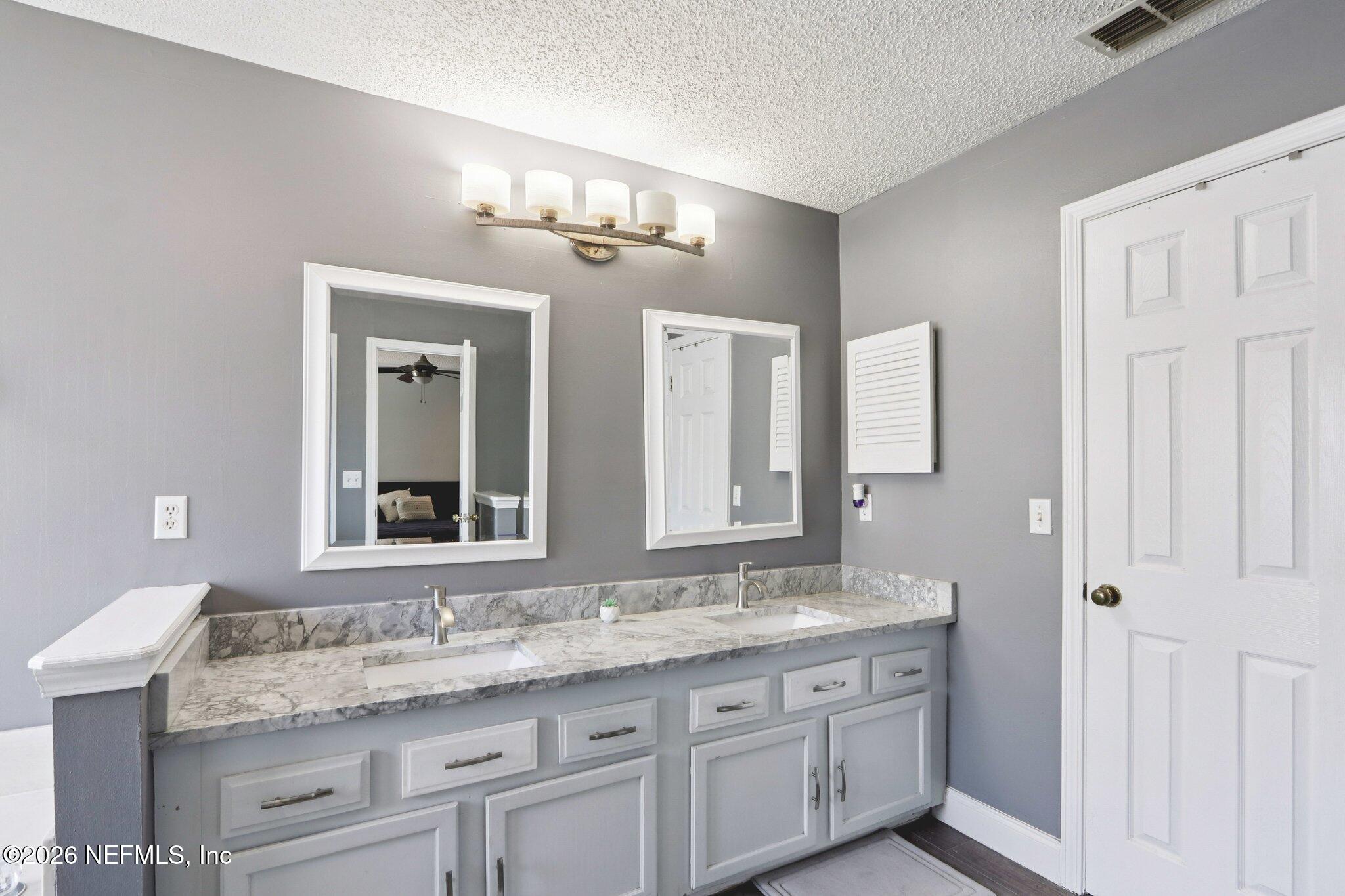 12215 RUTH LAWN Court