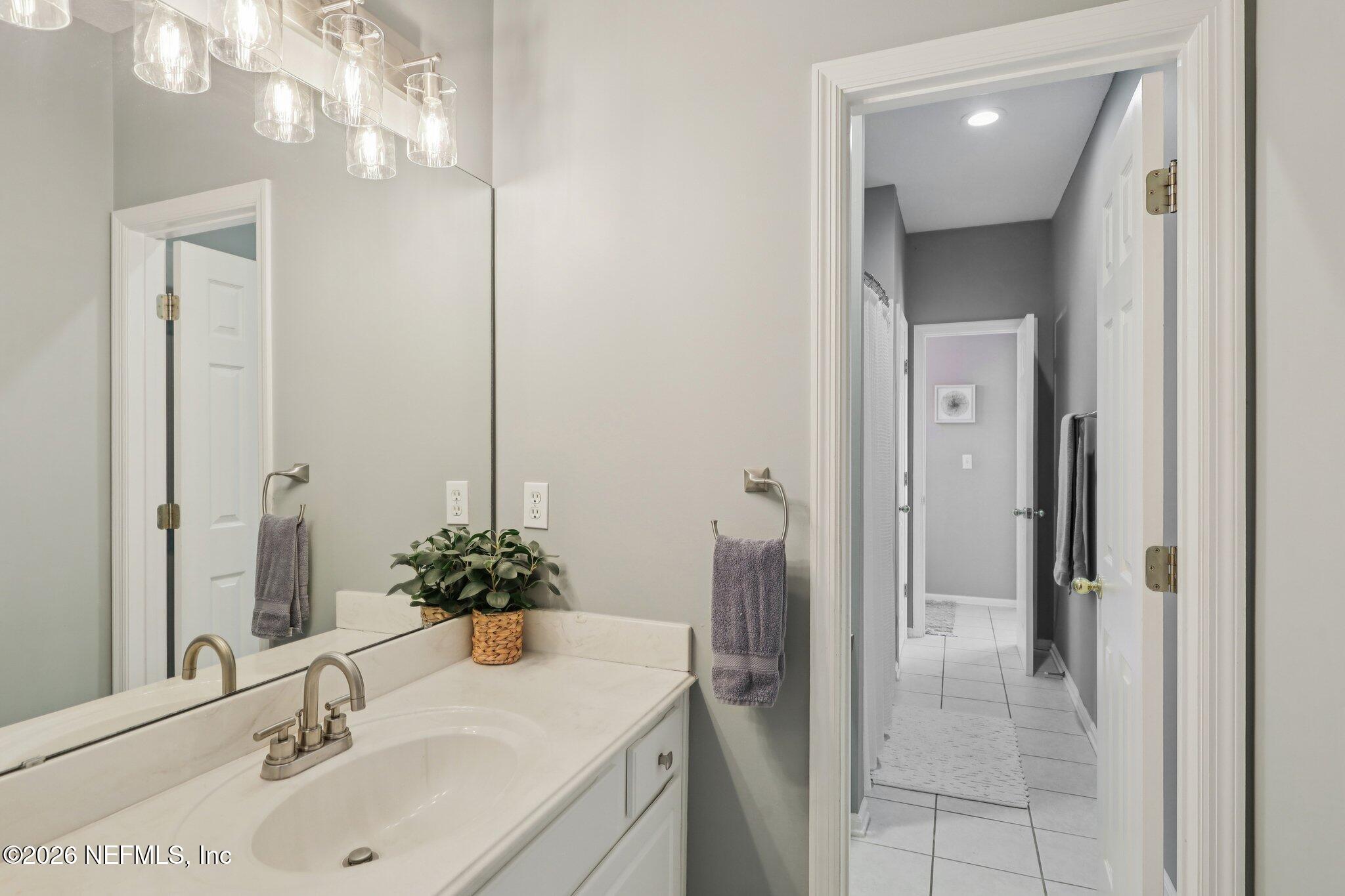 209 N CHECKERBERRY Way, St. Johns