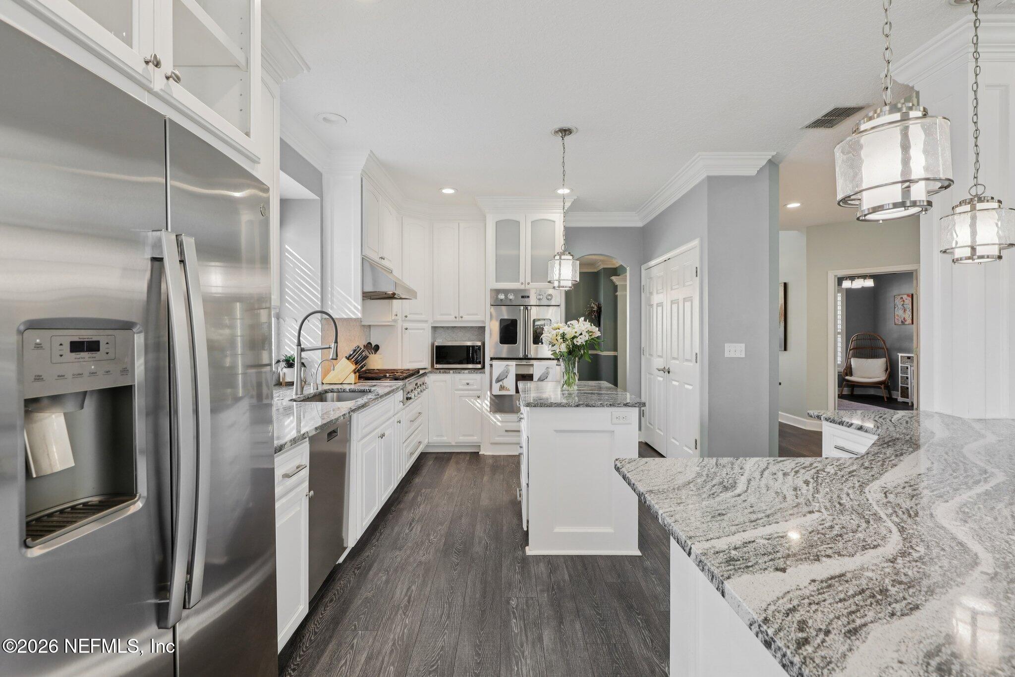 209 N CHECKERBERRY Way, St. Johns