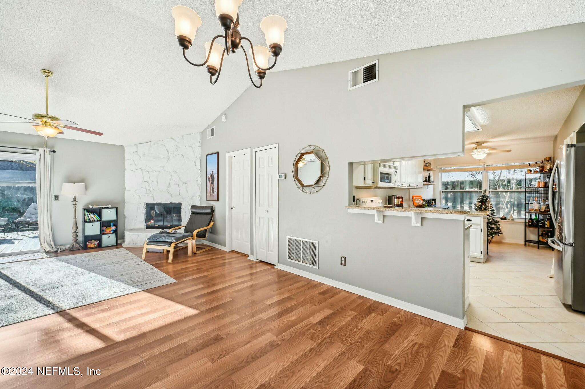 8064 KILWINNING Lane