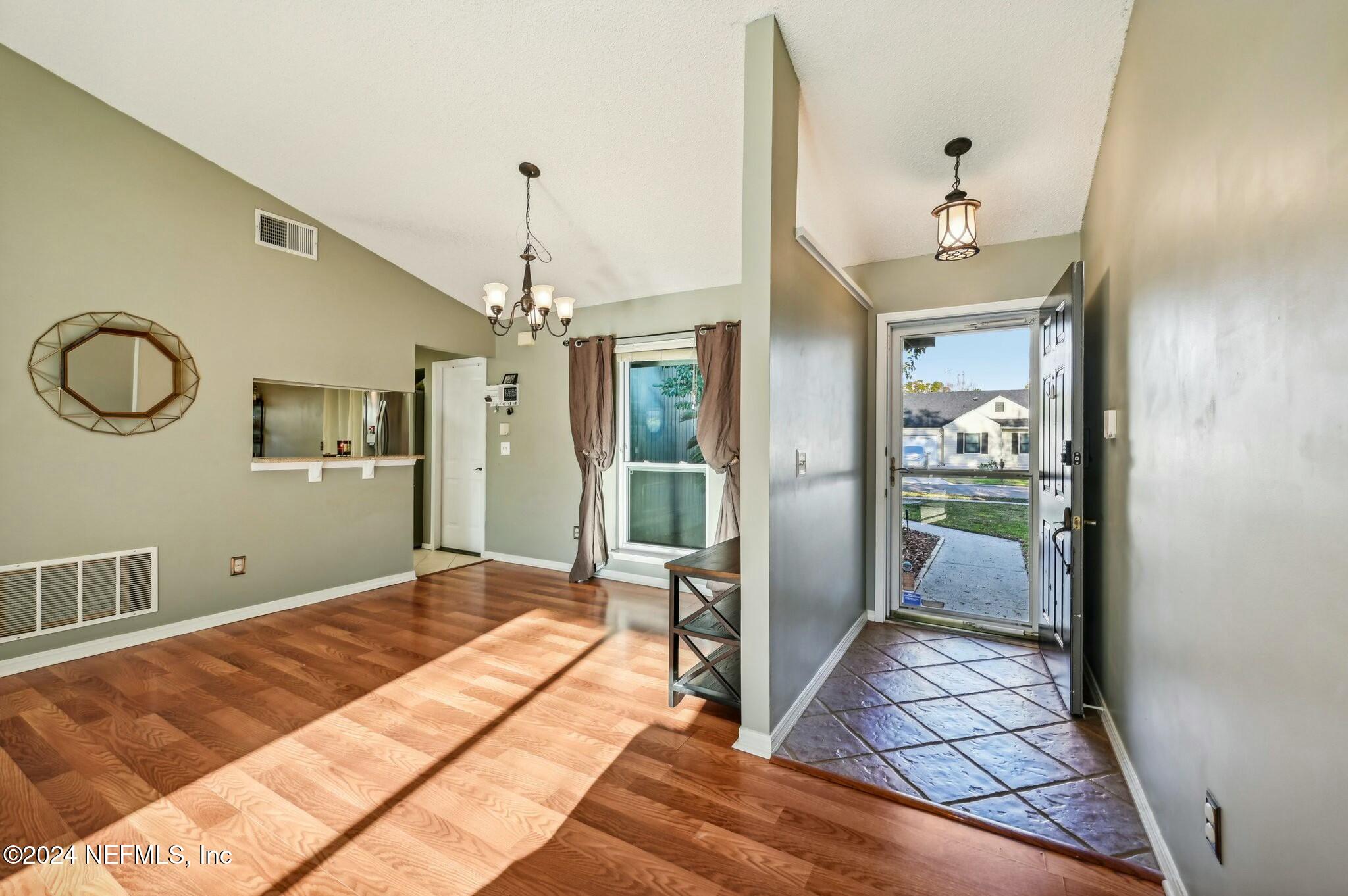 8064 KILWINNING Lane