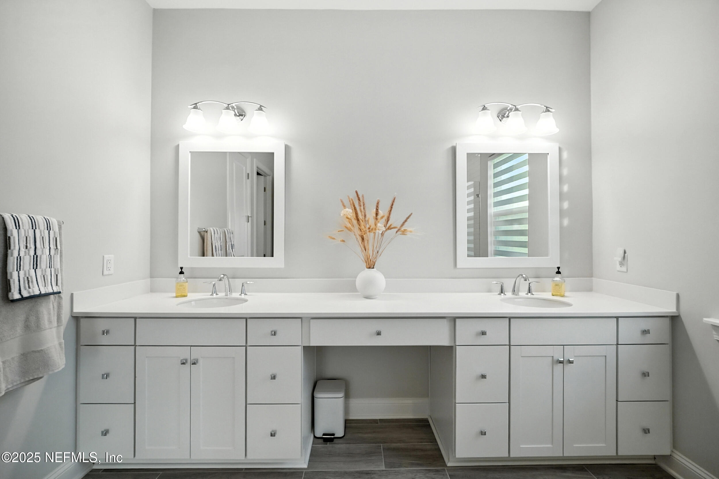 29 TRADESMAN Lane, St. Johns