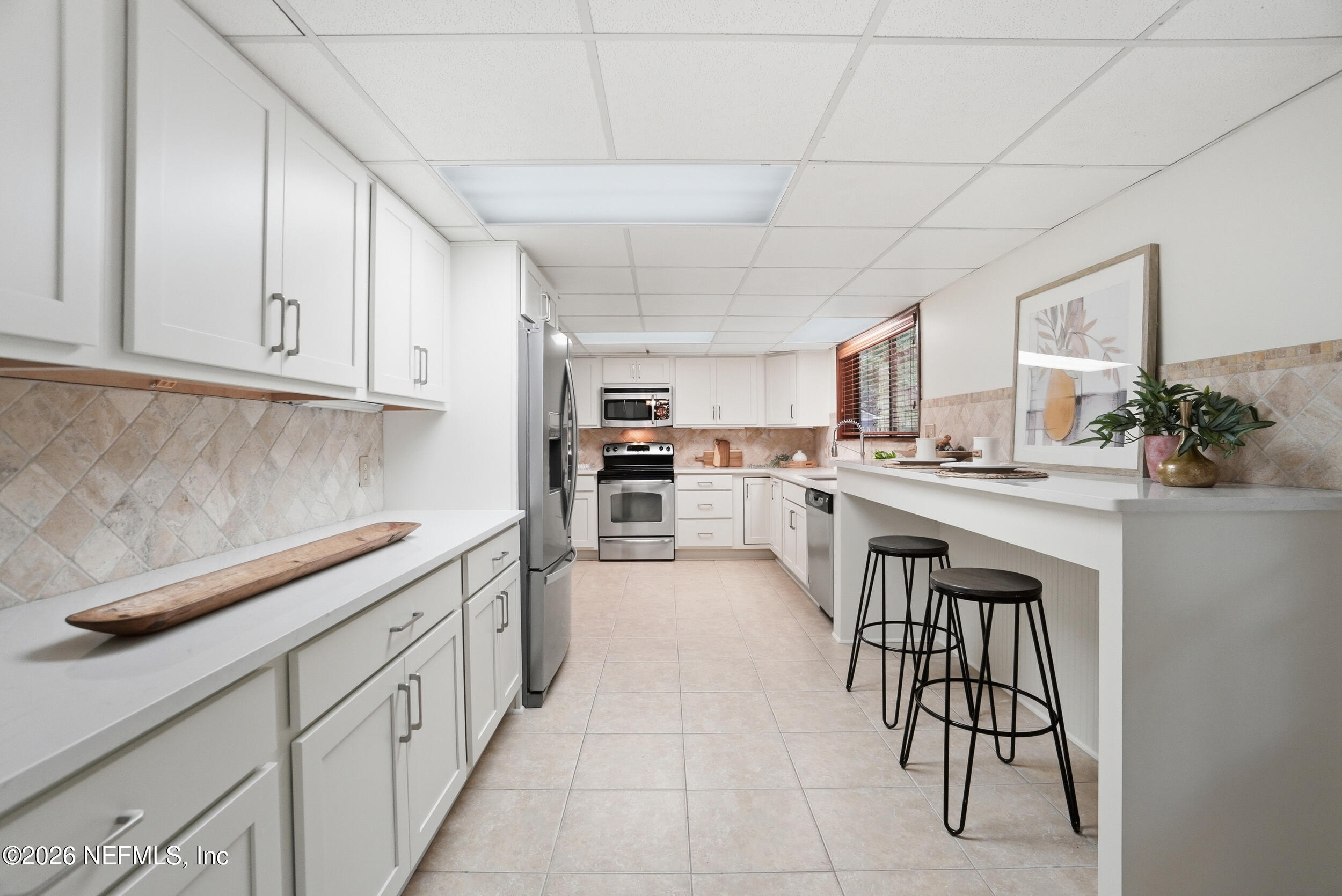 12852 LONGVIEW Drive W